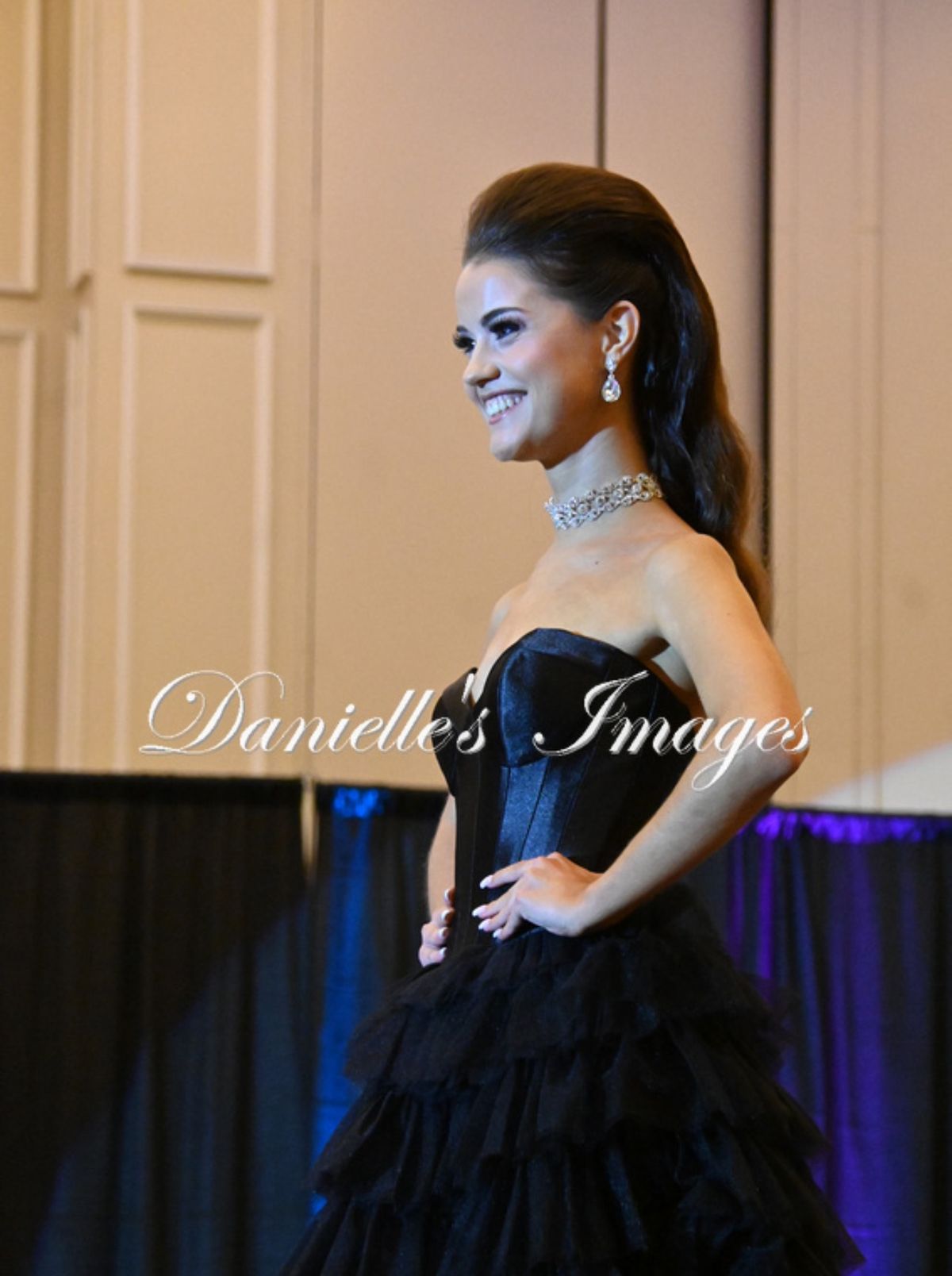Sherri Hill Size 0 Prom Strapless Black Ball Gown on Queenly