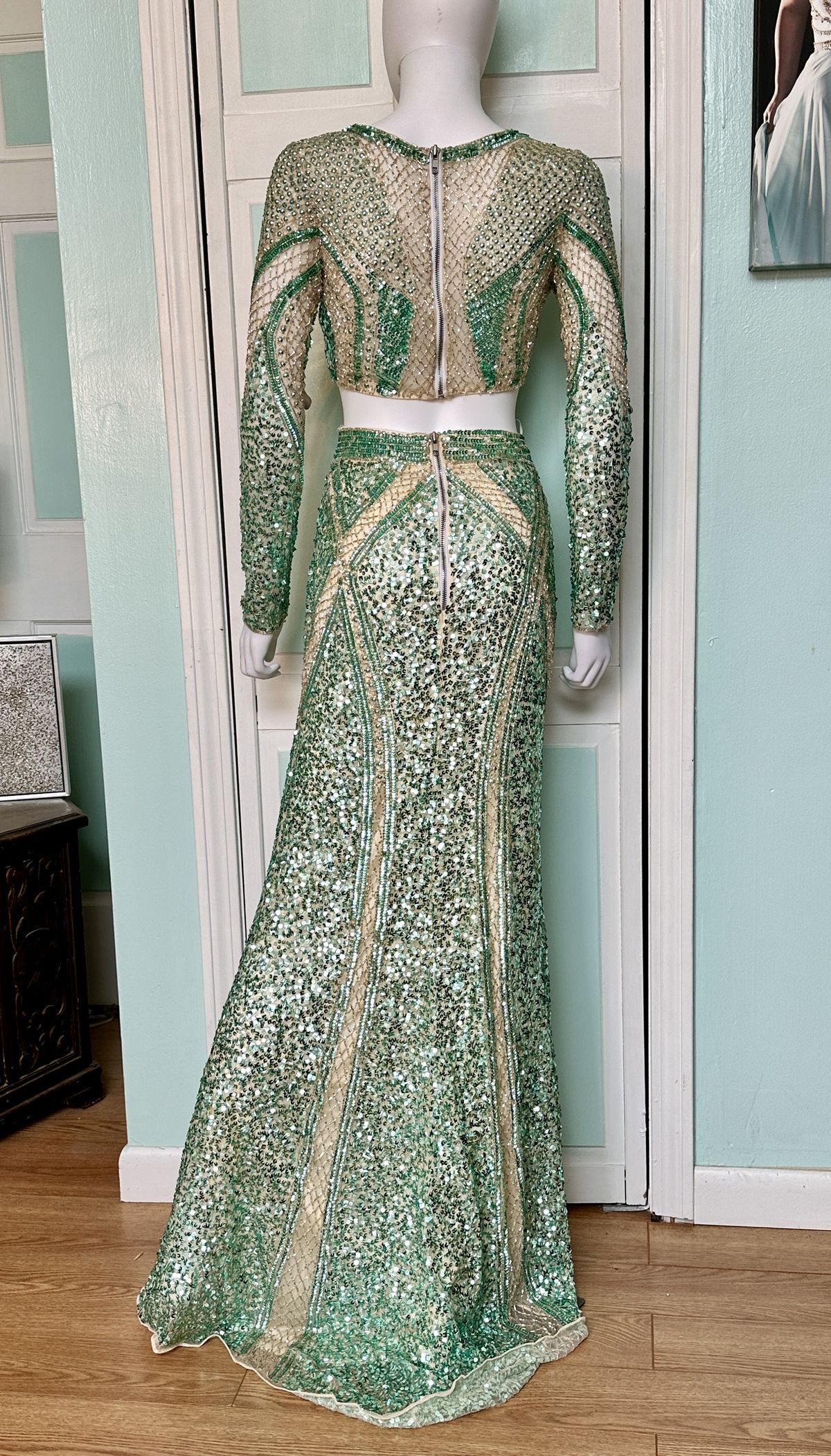 Style 4660A Mac Duggal Size 8 Prom Long Sleeve Green Mermaid Dress on Queenly