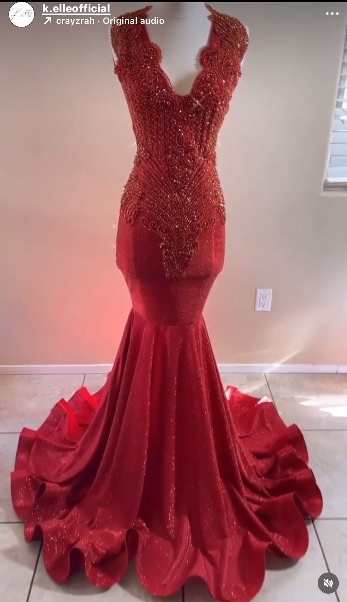 kelleoffical Size 0 Prom Plunge Red Mermaid Dress on Queenly