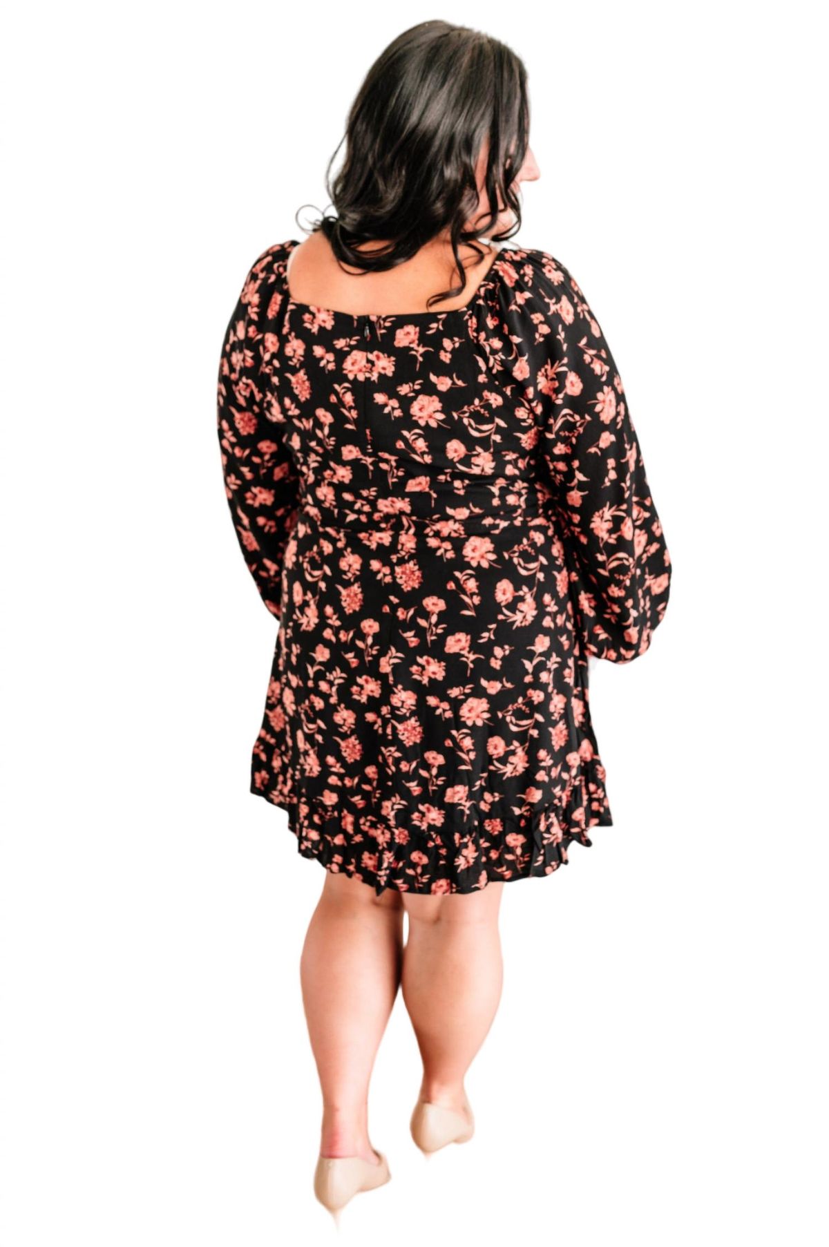 Style 1-330239110-3011 Emily Wonder Size M Long Sleeve Floral Red Cocktail Dress on Queenly