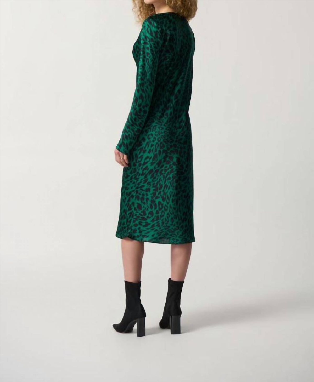 Style 1-3989166236-98 Joseph Ribkoff Size 10 Long Sleeve Green Cocktail Dress on Queenly