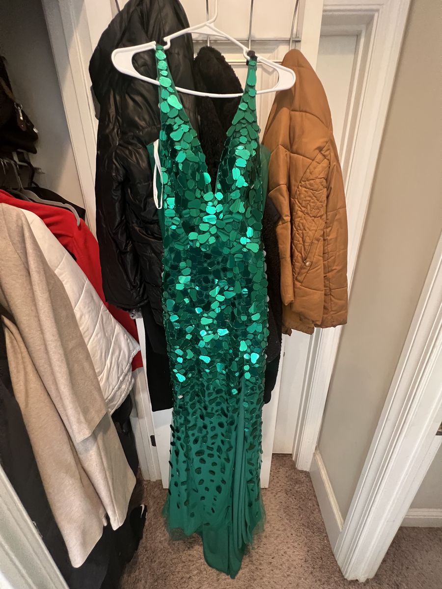 Jovani Size 00 Green Side Slit Dress on Queenly