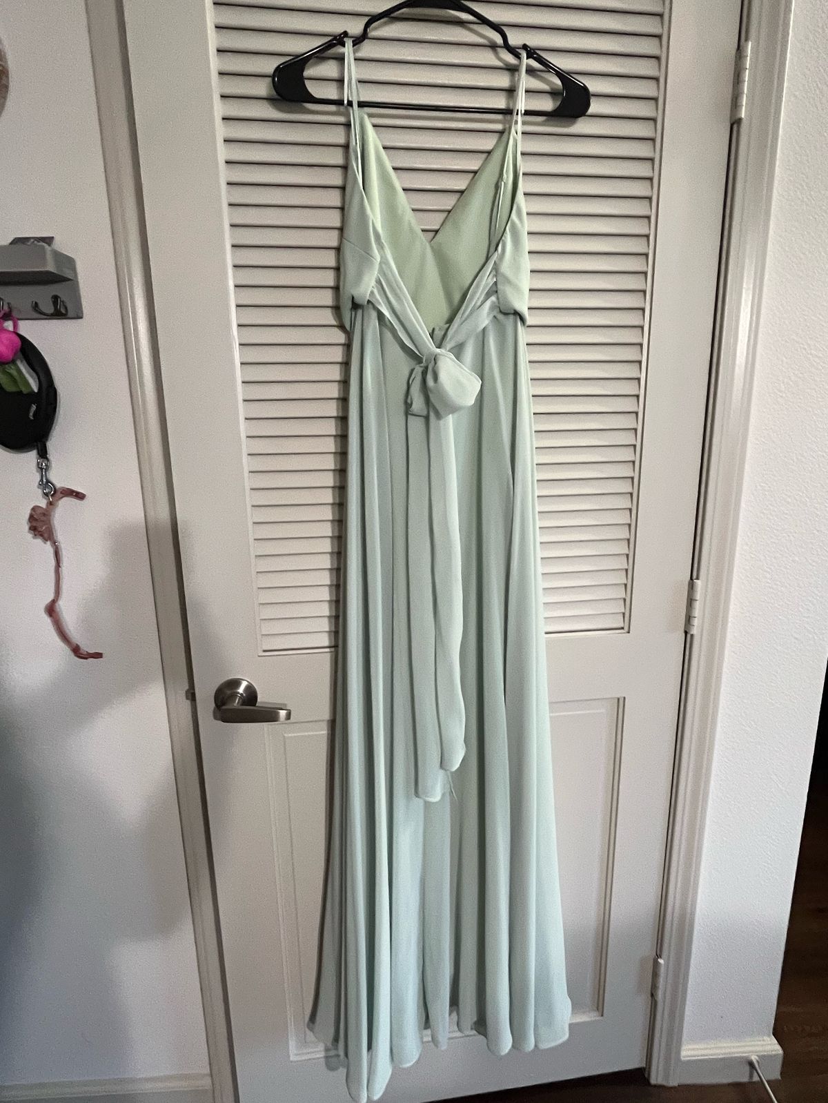 Style 1789136 Lulus Size M Bridesmaid Plunge Light Green Floor Length Maxi on Queenly