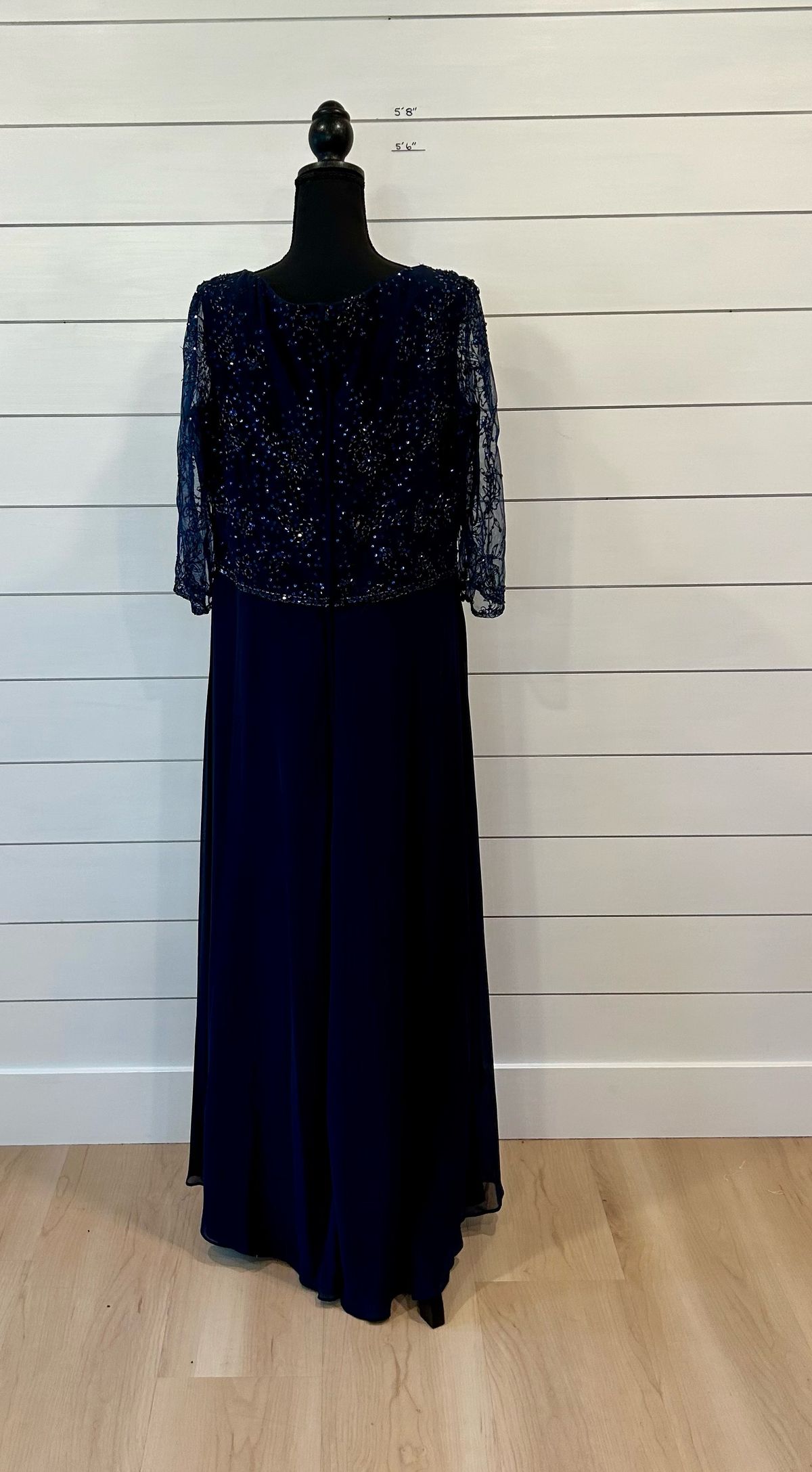 MGNY Plus Size 16 Plunge Lace Navy Blue Dress With Train on Queenly