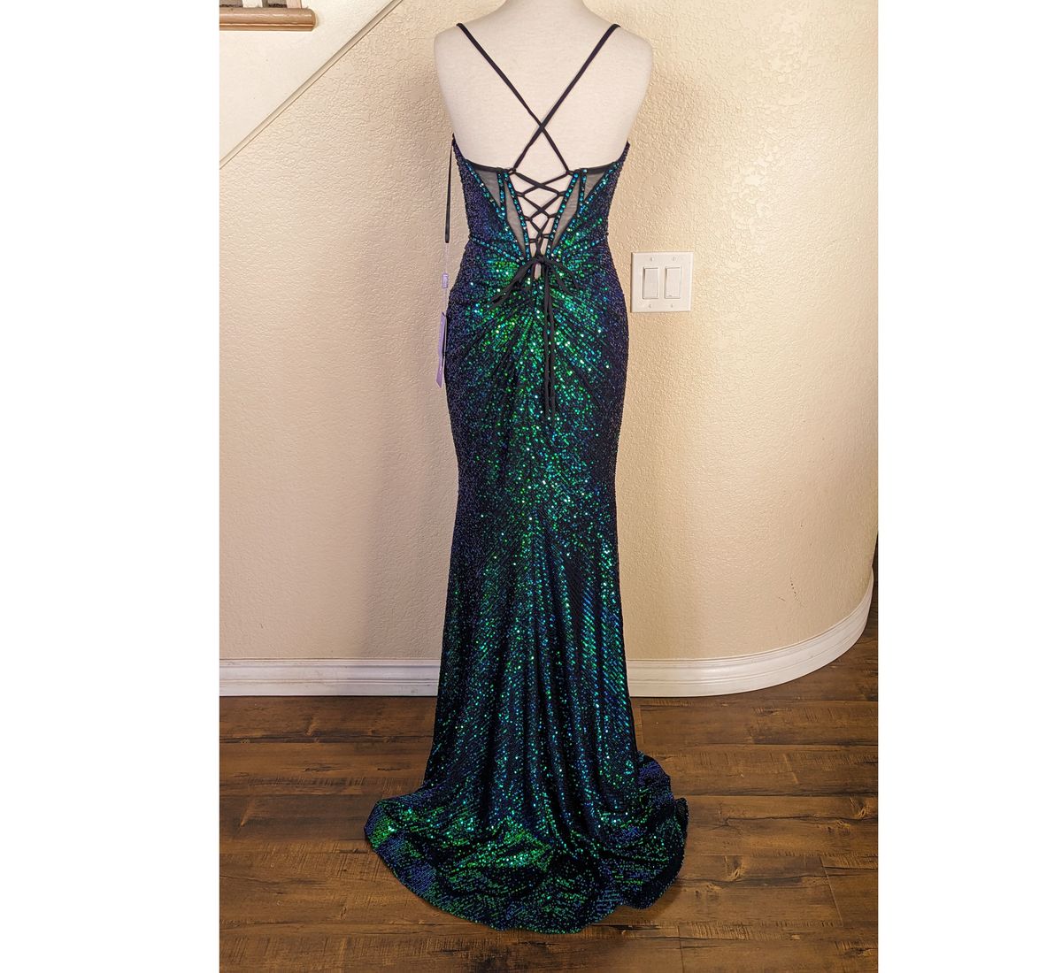 Style Green & Teal Blue Sequined Corset Formal Prom Homecoming Dress  Size 6 Prom Plunge Sheer Emerald Green Side Slit Dress on Queenly