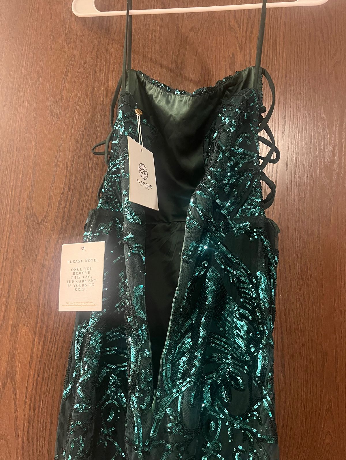 Style Ele-S-EME-EVE Alamour The Label Size 4 Prom Emerald Green Mermaid Dress on Queenly