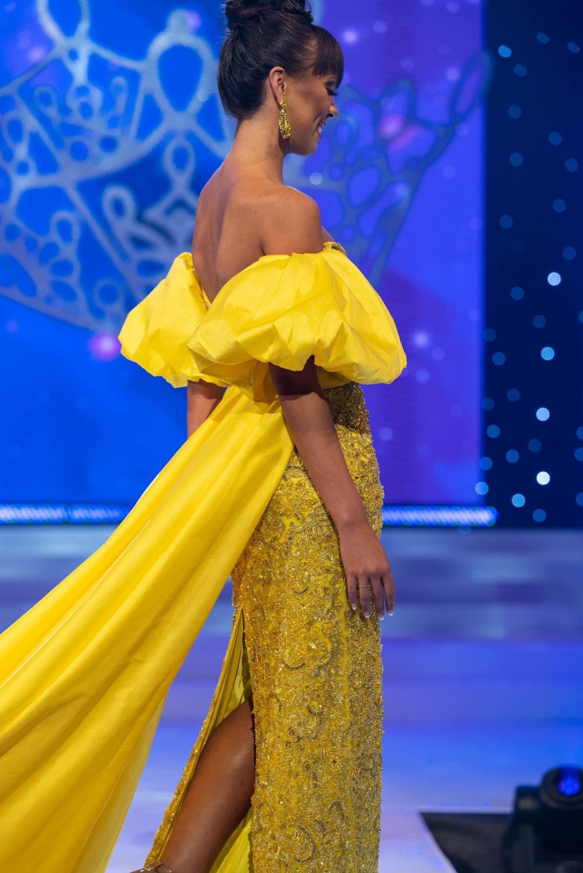 Sherri Hill Size 2 Prom Off The Shoulder Sequined Yellow Mermaid Dress on Queenly
