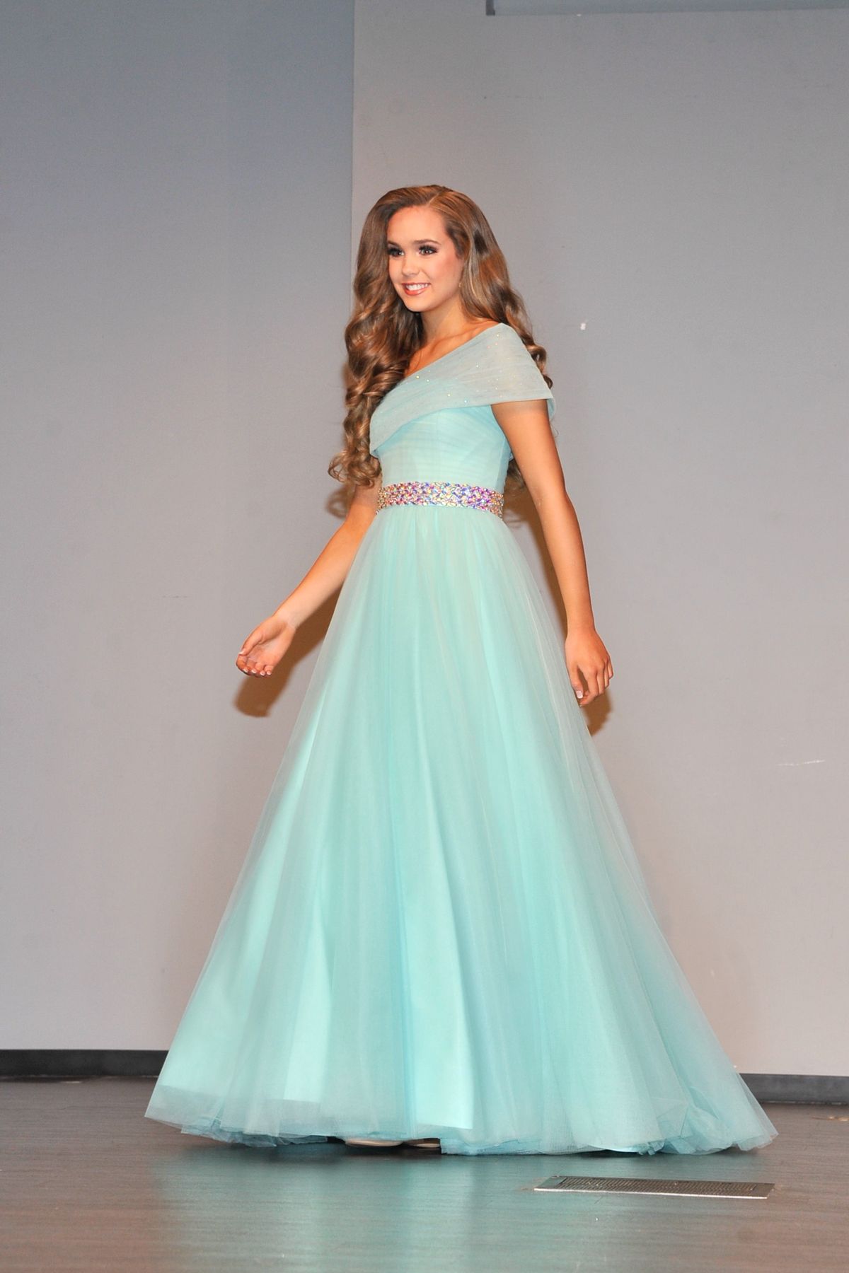Style 53438 Sherri Hill Size 2 Pageant Off The Shoulder Light Green A-line Dress on Queenly