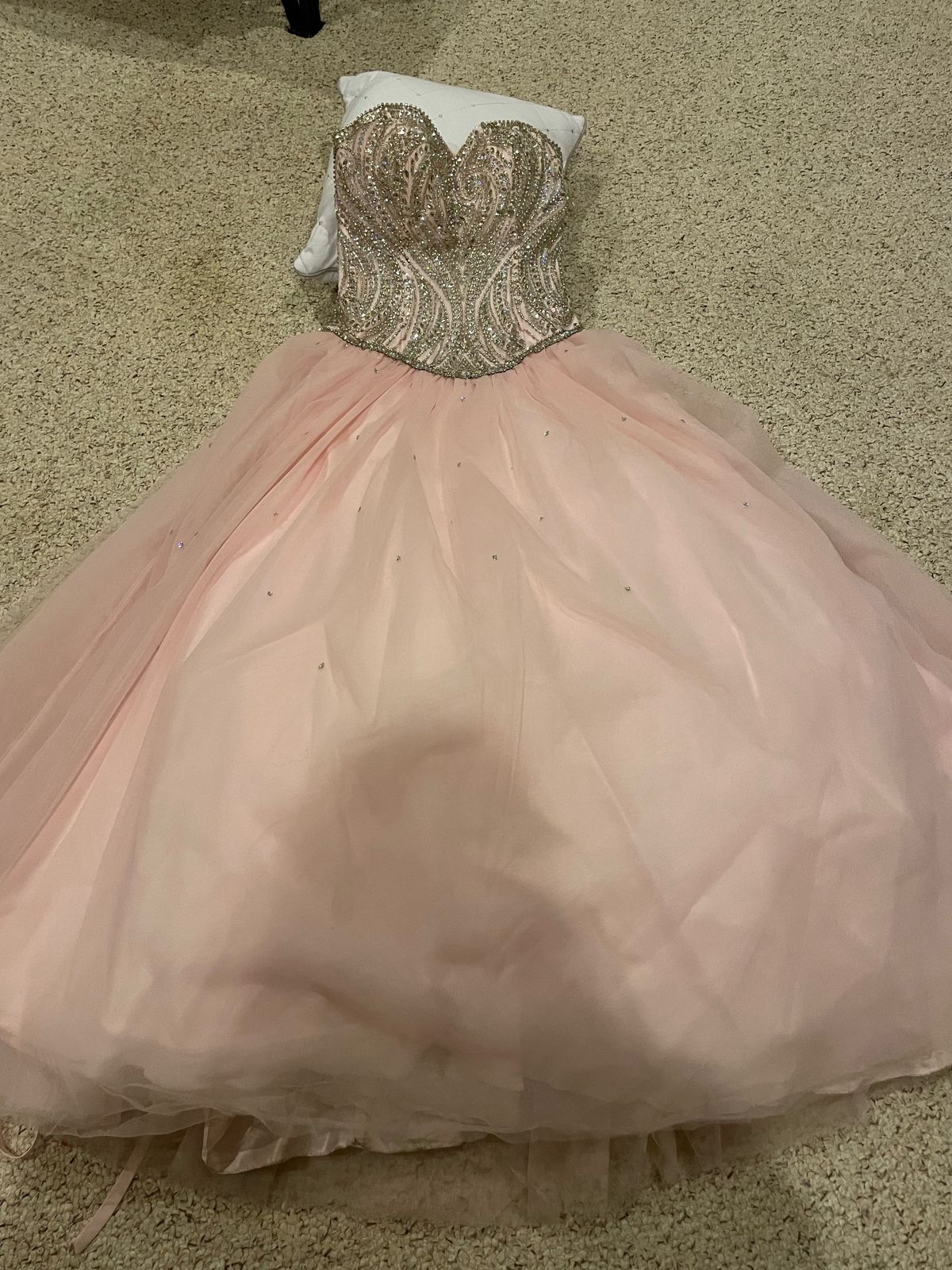 Size 6 Light Pink Ball Gown on Queenly