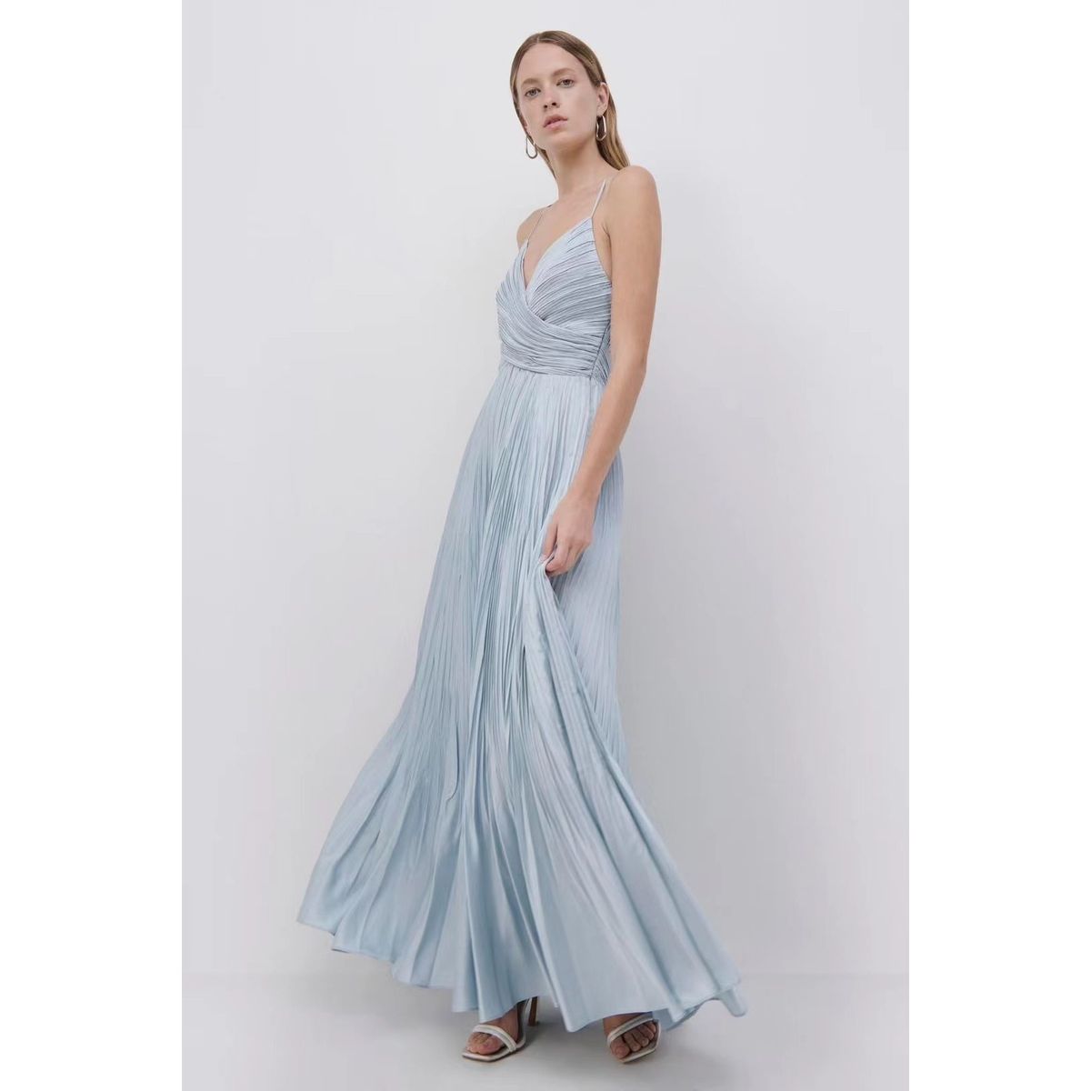 Style 123-1086-H Jonathan Simkhai Size 4 Prom Plunge Blue A-line Dress on Queenly