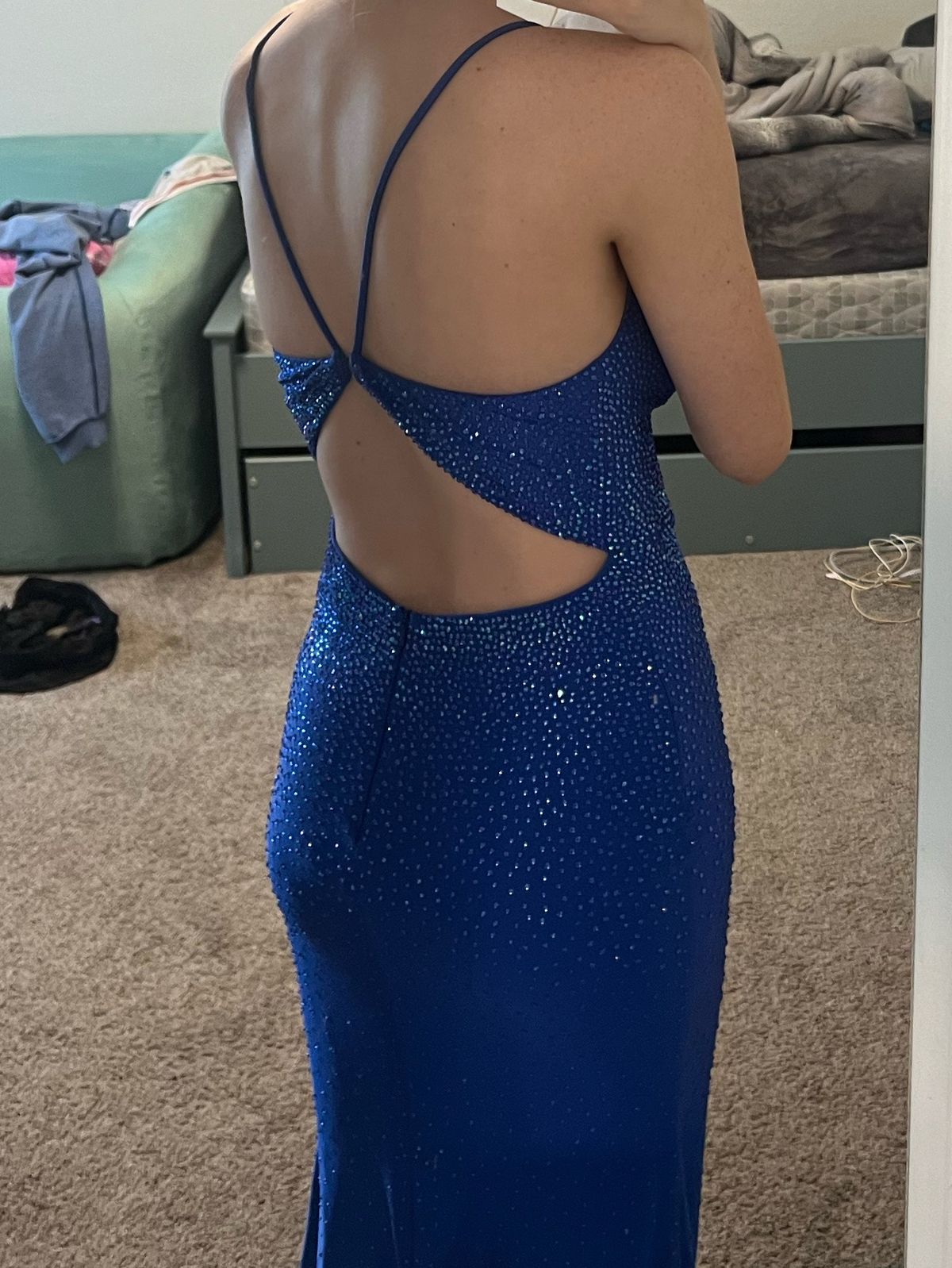 Amelia Couture Size 4 Prom Plunge Blue Dress With Train on Queenly