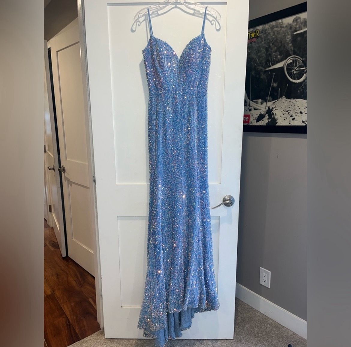 Portia and Scarlett Size 4 Plunge Blue Mermaid Dress on Queenly