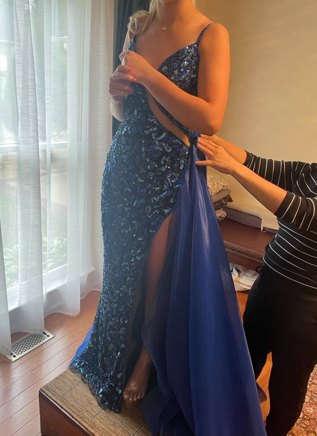 Sherri Hill Size 2 Pageant Plunge Blue Side Slit Dress on Queenly