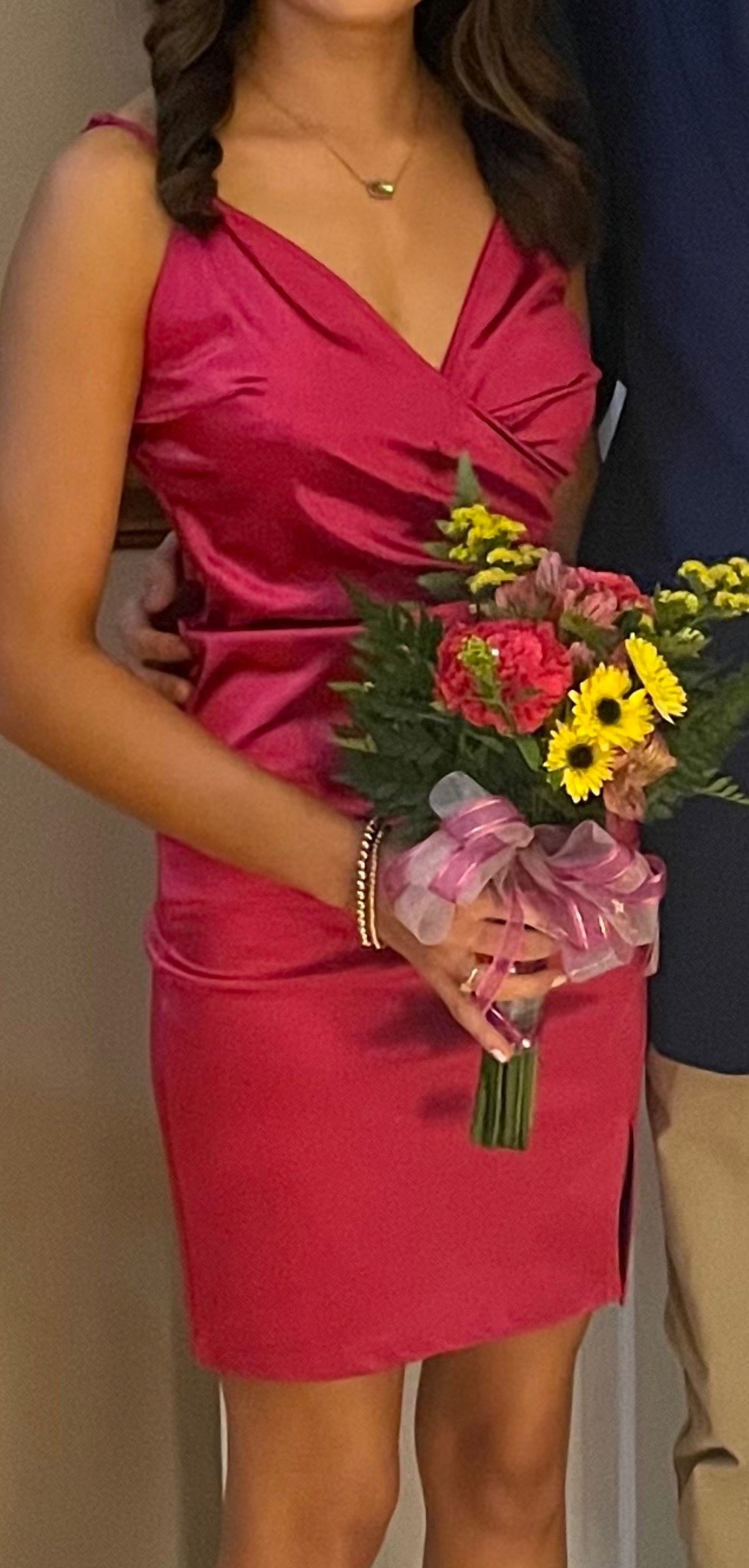 Size 0 Prom Plunge Pink Cocktail Dress on Queenly