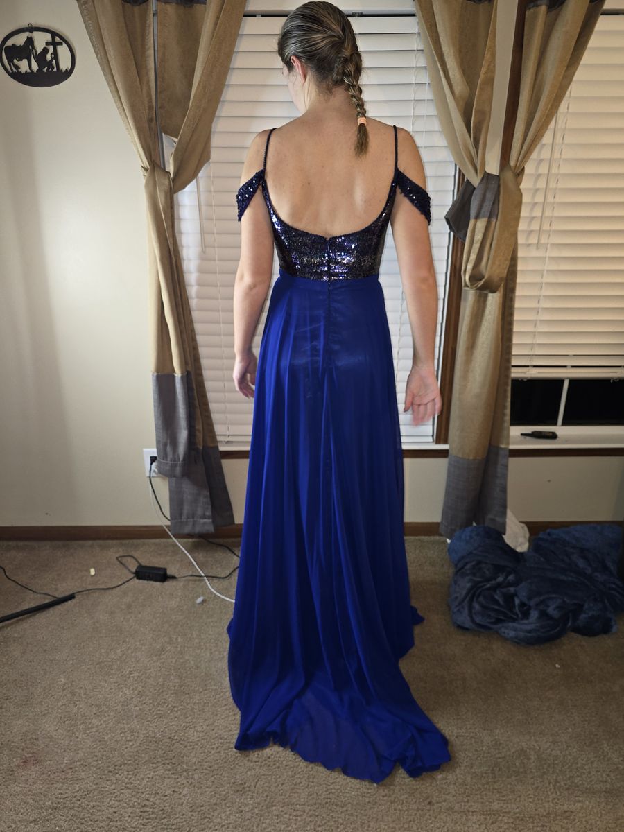 Angela and Alison Size 6 Prom Blue Floor Length Maxi on Queenly
