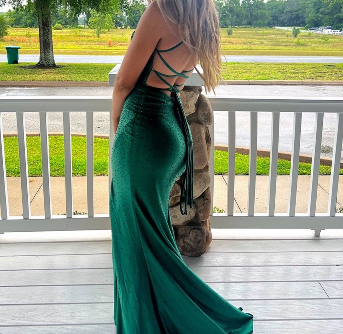Size 2 Prom Plunge Green Side Slit Dress on Queenly