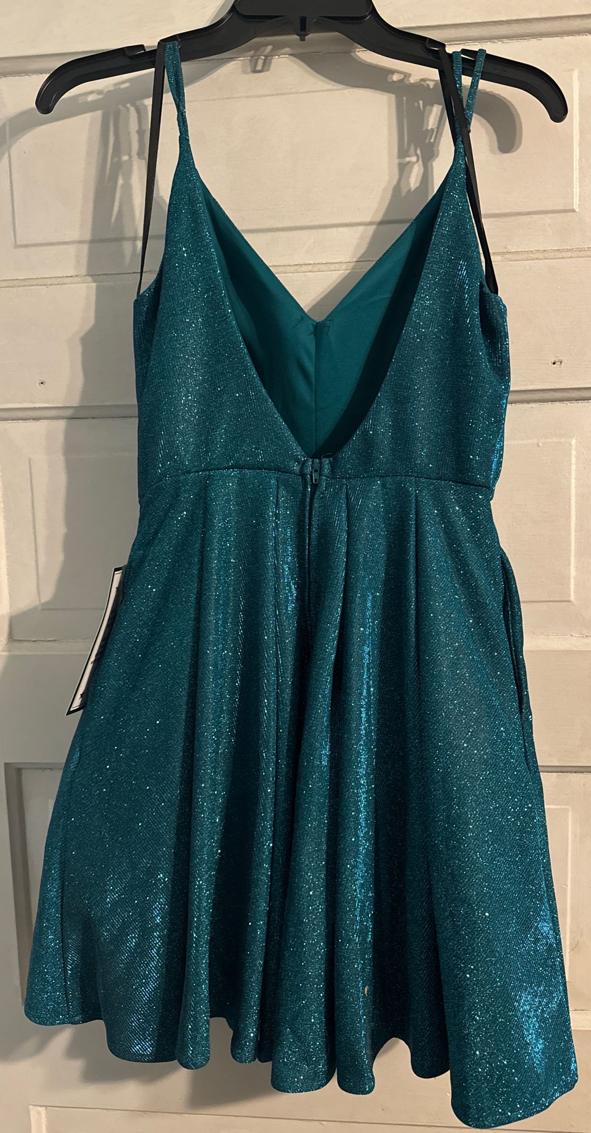 B. Darlin Size 8 Homecoming Plunge Blue Cocktail Dress on Queenly
