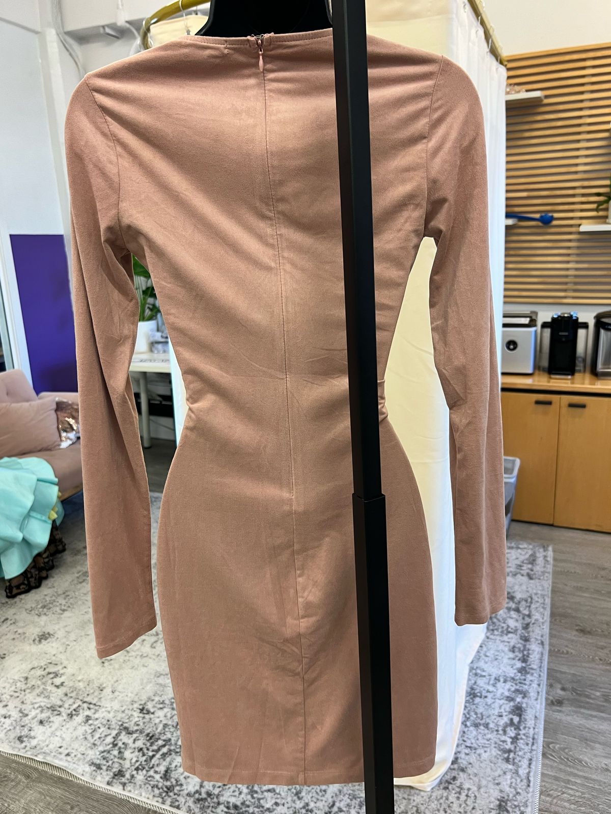 Forever21 Size S Prom Plunge Rose Gold Cocktail Dress on Queenly