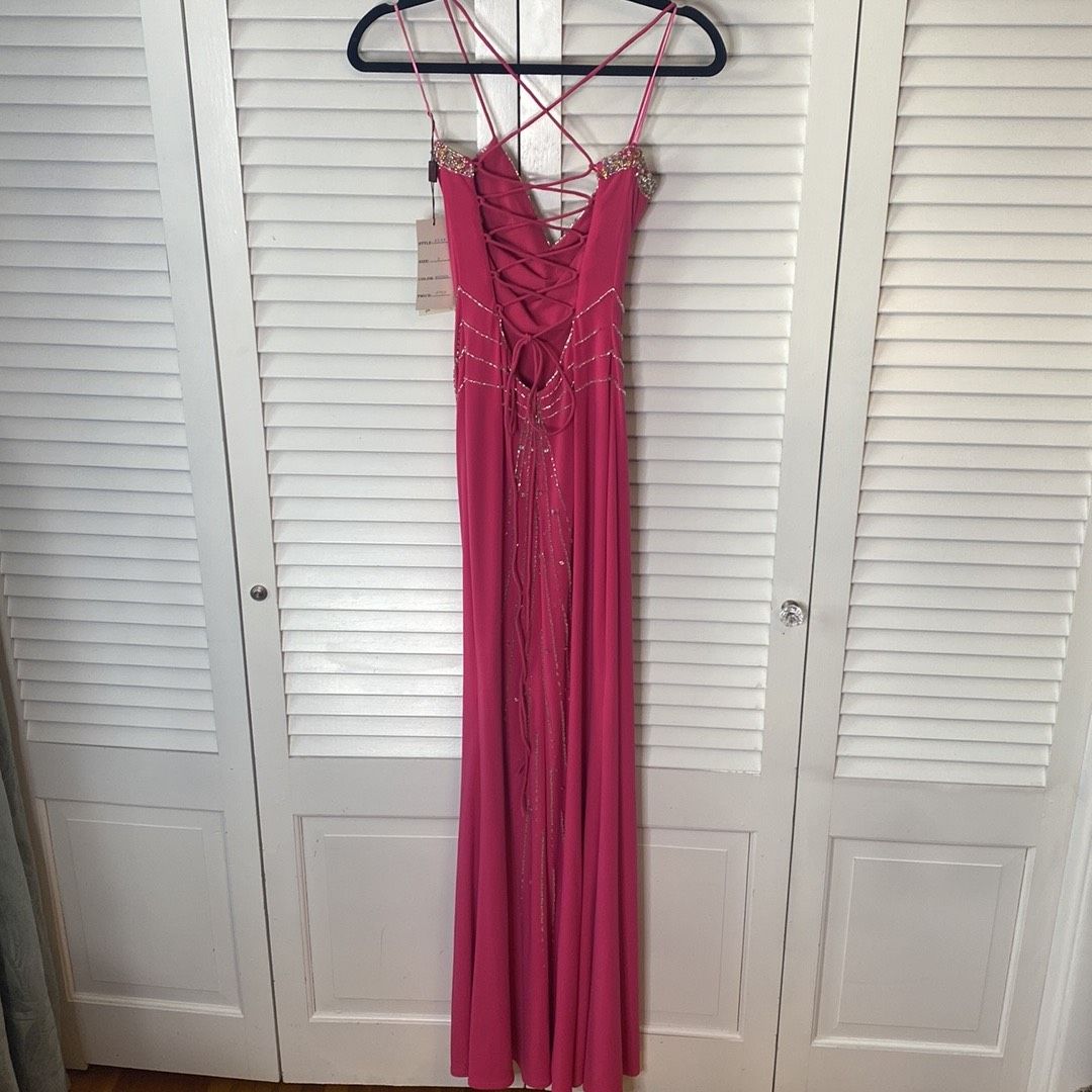 Size 2 Prom Plunge Hot Pink Side Slit Dress on Queenly
