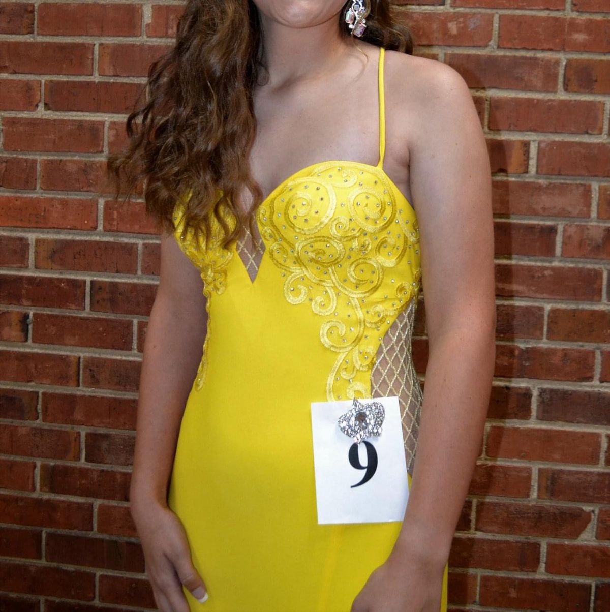 Blush Prom Size 6 Prom Plunge Sequined Yellow A-line Dress on Queenly