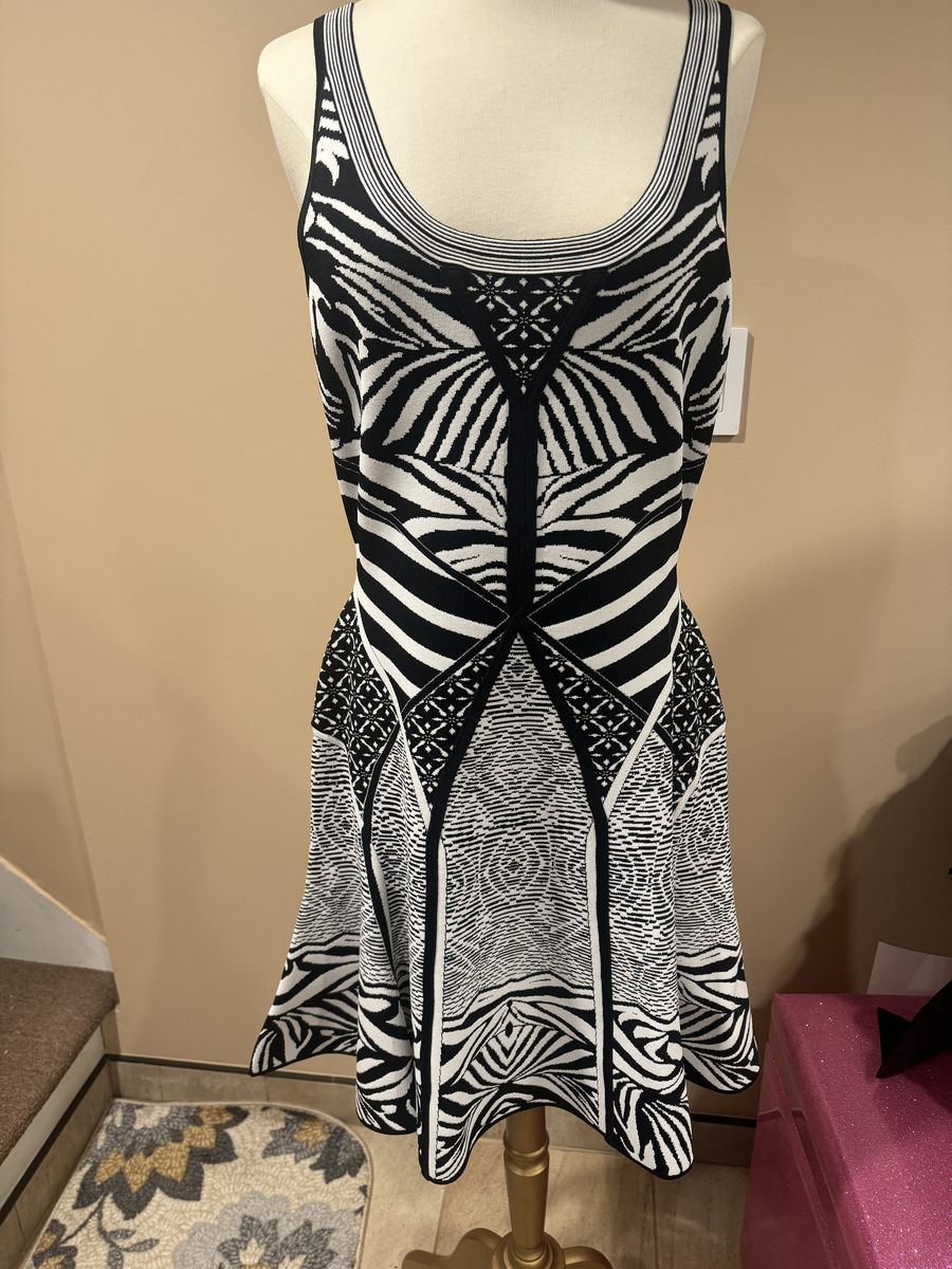Size L Homecoming Black Cocktail Dress on Queenly