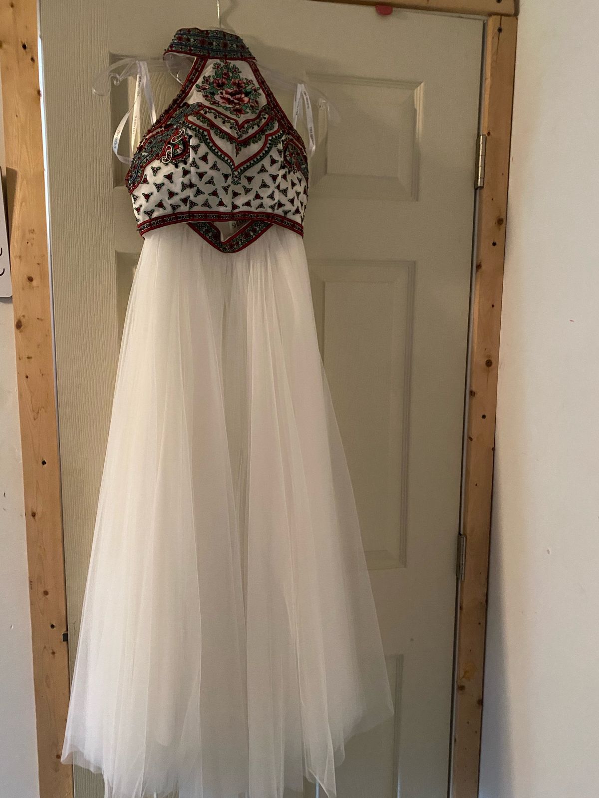 Sherri Hill Size 0 Prom High Neck White Floor Length Maxi on Queenly