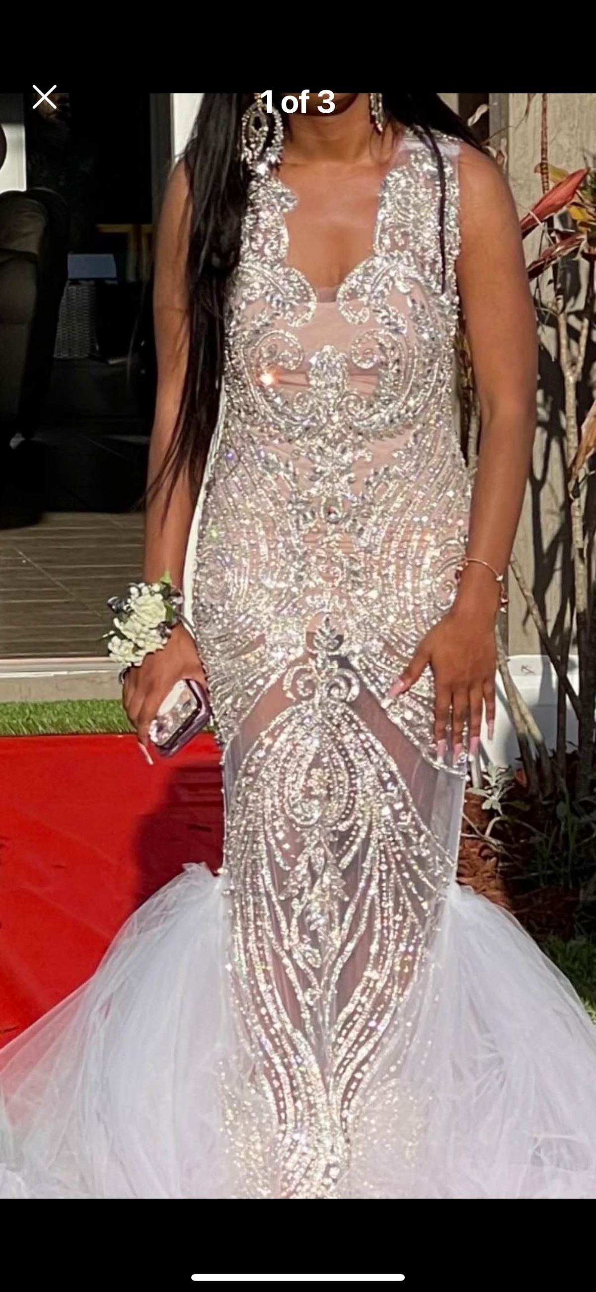 Size 6 Prom Plunge Silver Mermaid Dress on Queenly