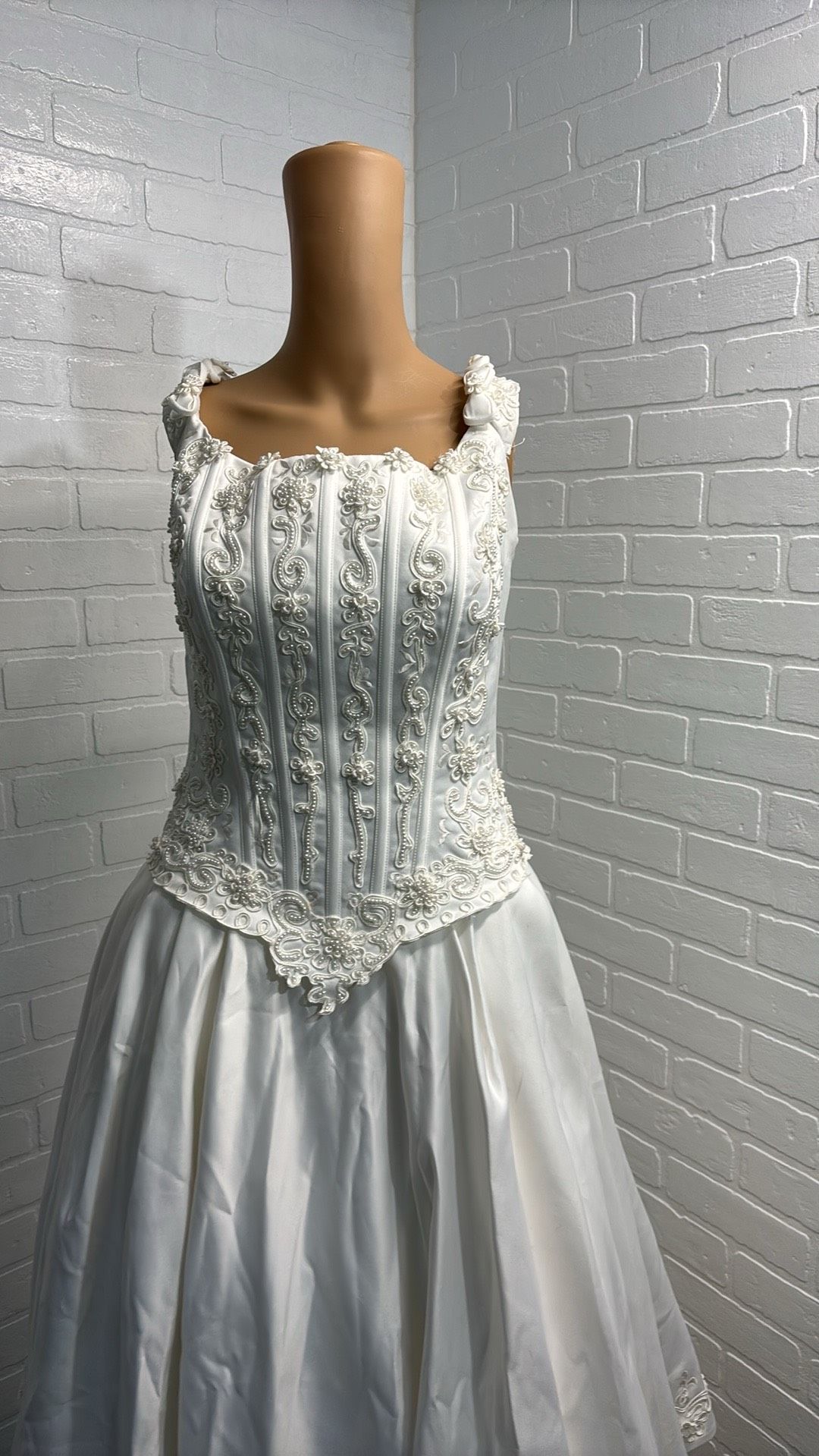 Mary’s Size 10 Wedding White Ball Gown on Queenly