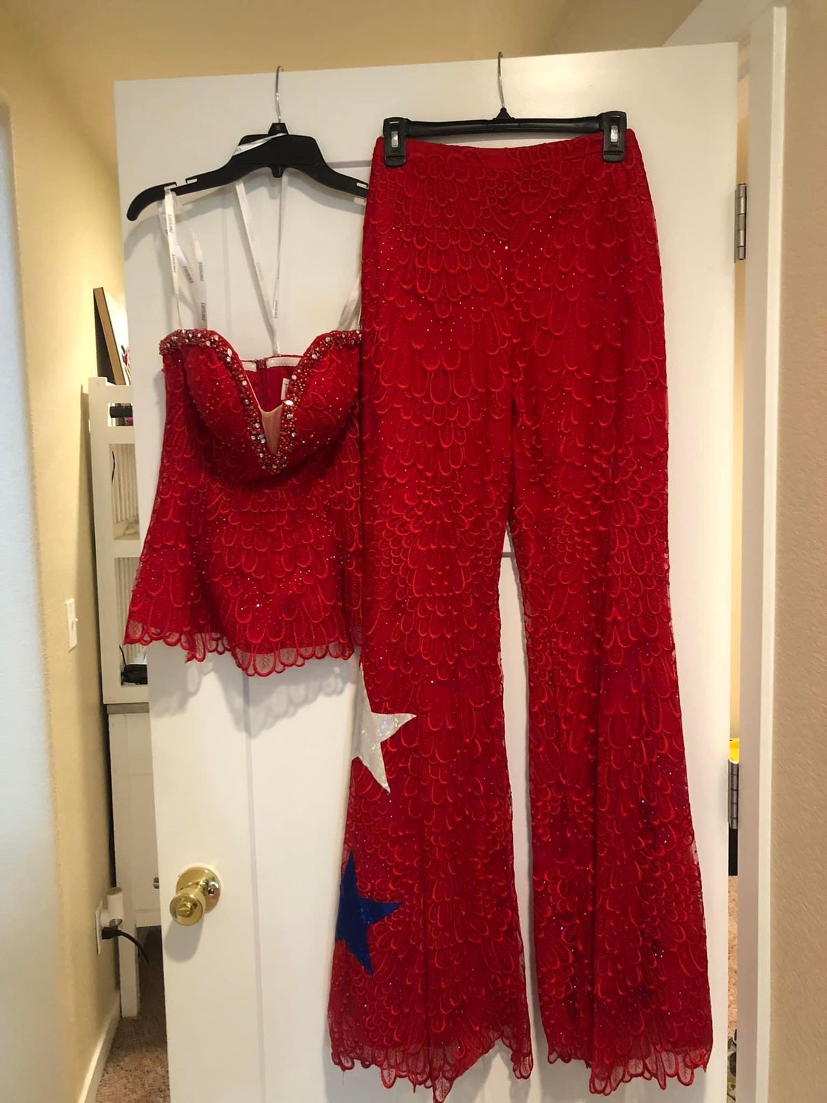 Tony Bowls Size 6 Nightclub Strapless Lace Red Formal Jumpsuit on Queenly