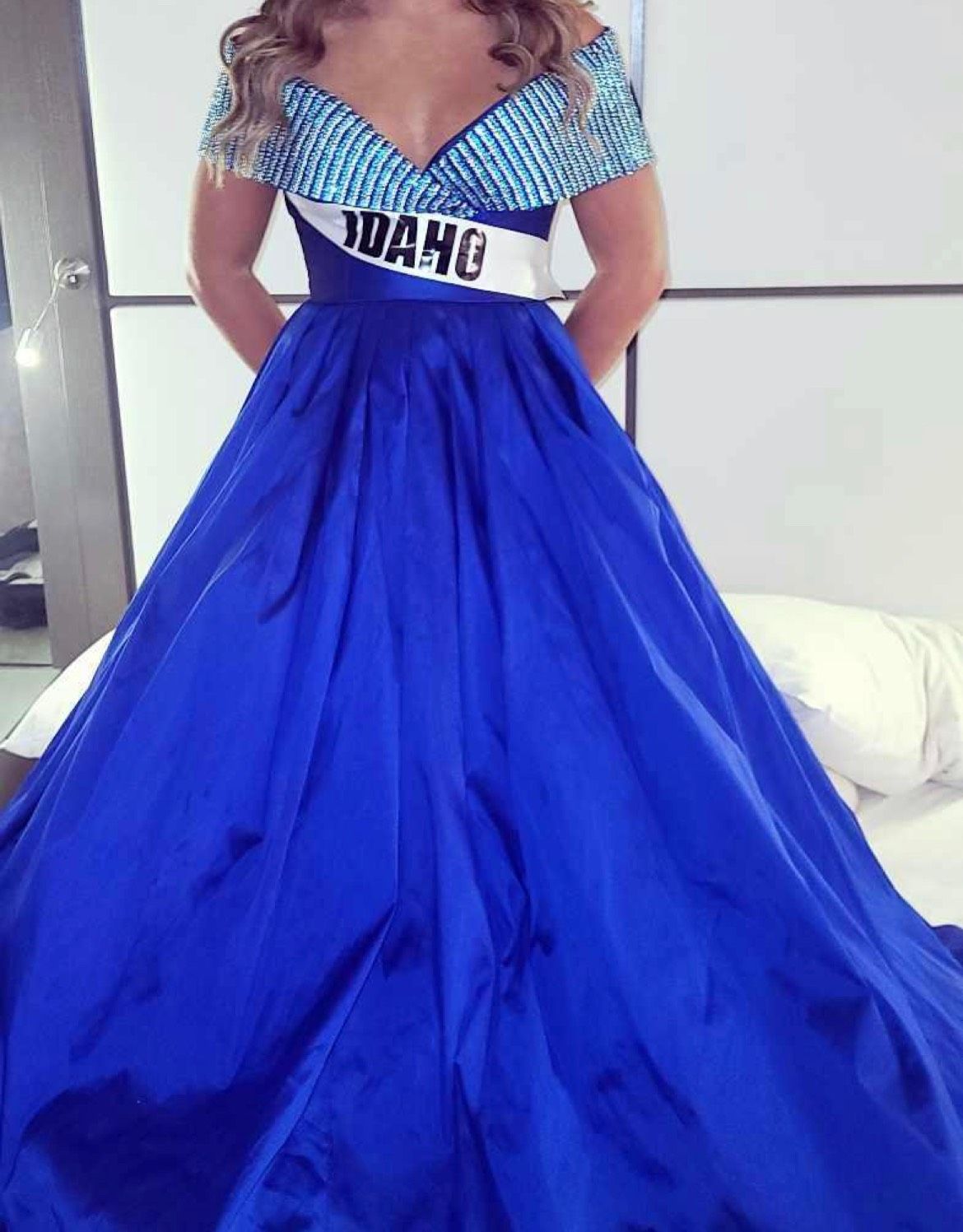 Tarik Ediz Size 6 Pageant Off The Shoulder Blue Ball Gown on Queenly