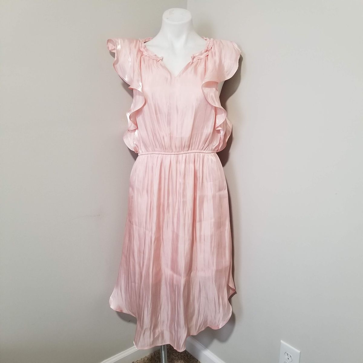 Andree by Unit Size 10 Cap Sleeve Pink Cocktail Dress on Queenly