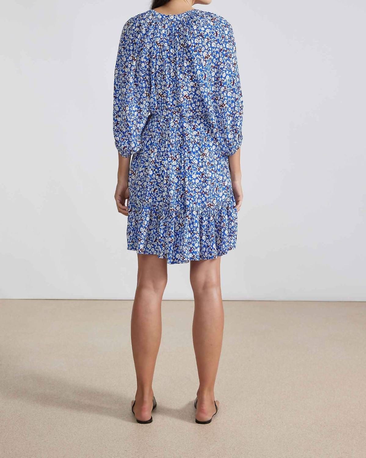 Style 1-288731060-2901 APIECE APART Size M Floral Blue Cocktail Dress on Queenly