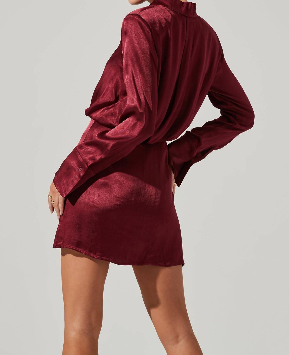 Style 1-3091387801-3855 ASTR Size XS Long Sleeve Burgundy Red Cocktail Dress on Queenly