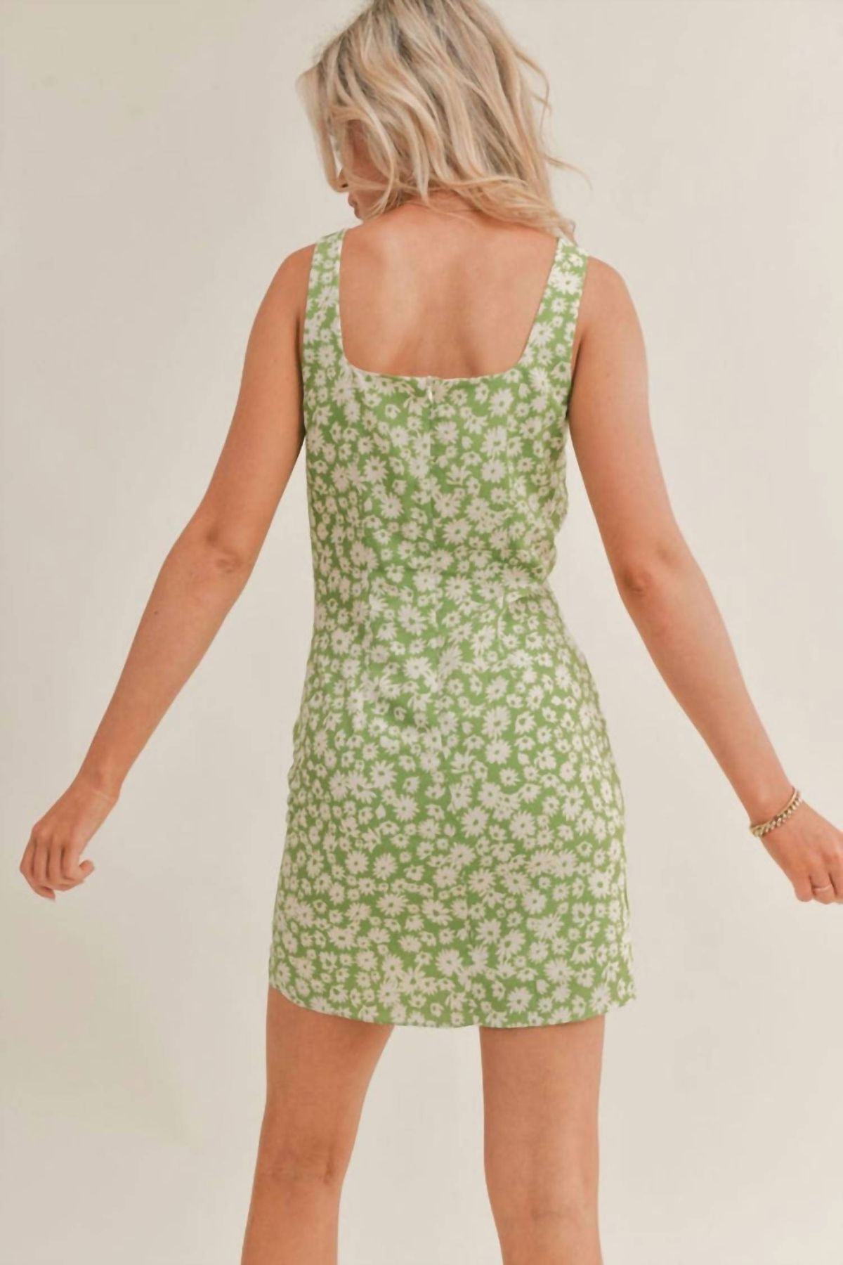 Style 1-3123040861-3899 SAGE THE LABEL Size XS Floral Green Cocktail Dress on Queenly