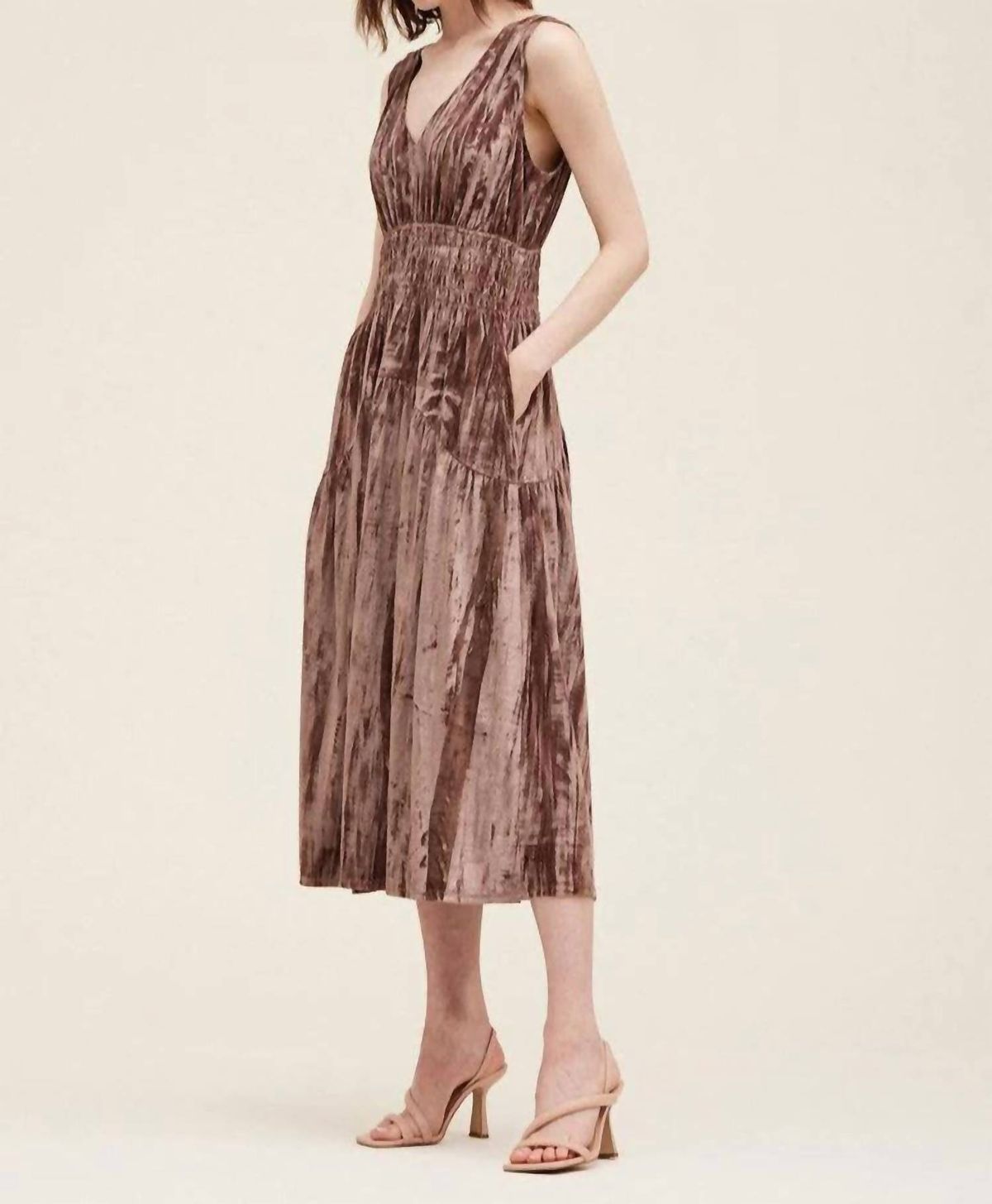 Style 1-3502140319-2901 GRADE & GATHER Size M Velvet Brown Cocktail Dress on Queenly