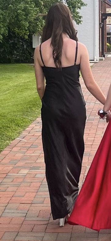 David's Bridal Size 2 Prom Plunge Black Floor Length Maxi on Queenly