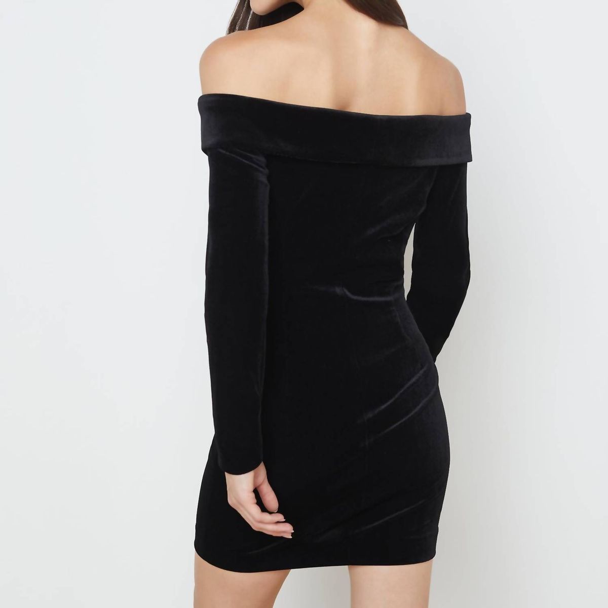 Style 1-645331829-2168 L'Agence Size 8 Long Sleeve Velvet Black Cocktail Dress on Queenly
