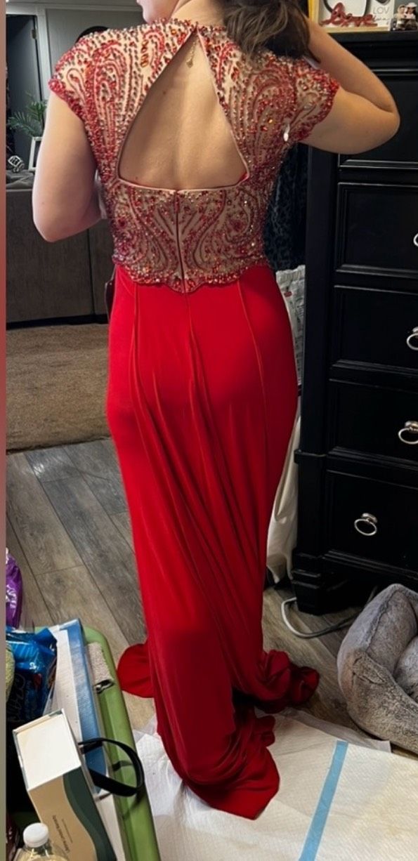Sherri Hill Size 0 Prom Cap Sleeve Red Dress With Train on Queenly