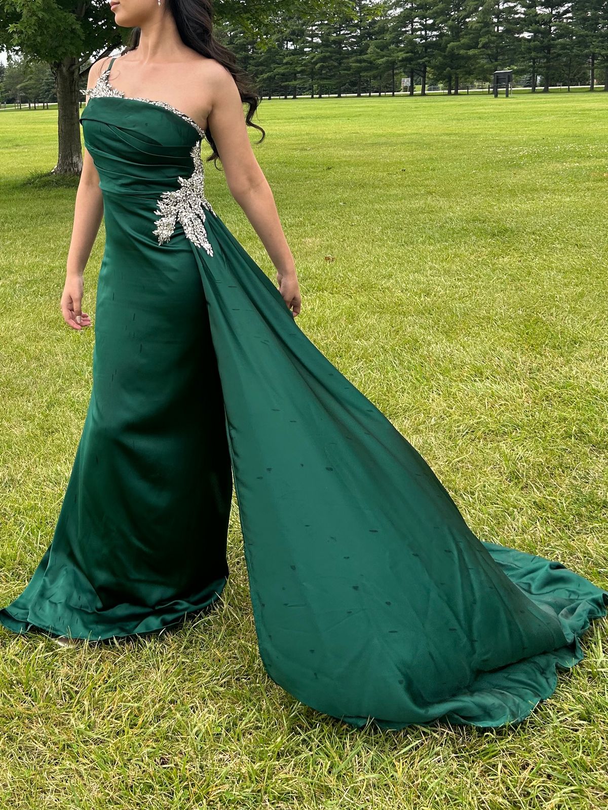 Portia and Scarlett Size M Prom One Shoulder Green Mermaid Dress on Queenly