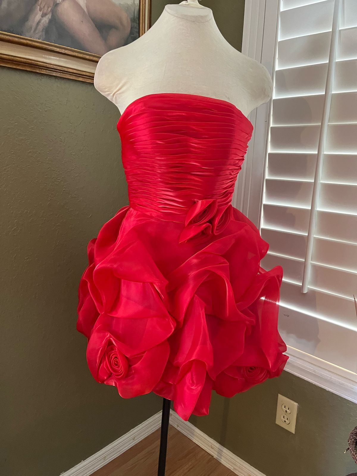 Size S Strapless Red Cocktail Dress on Queenly