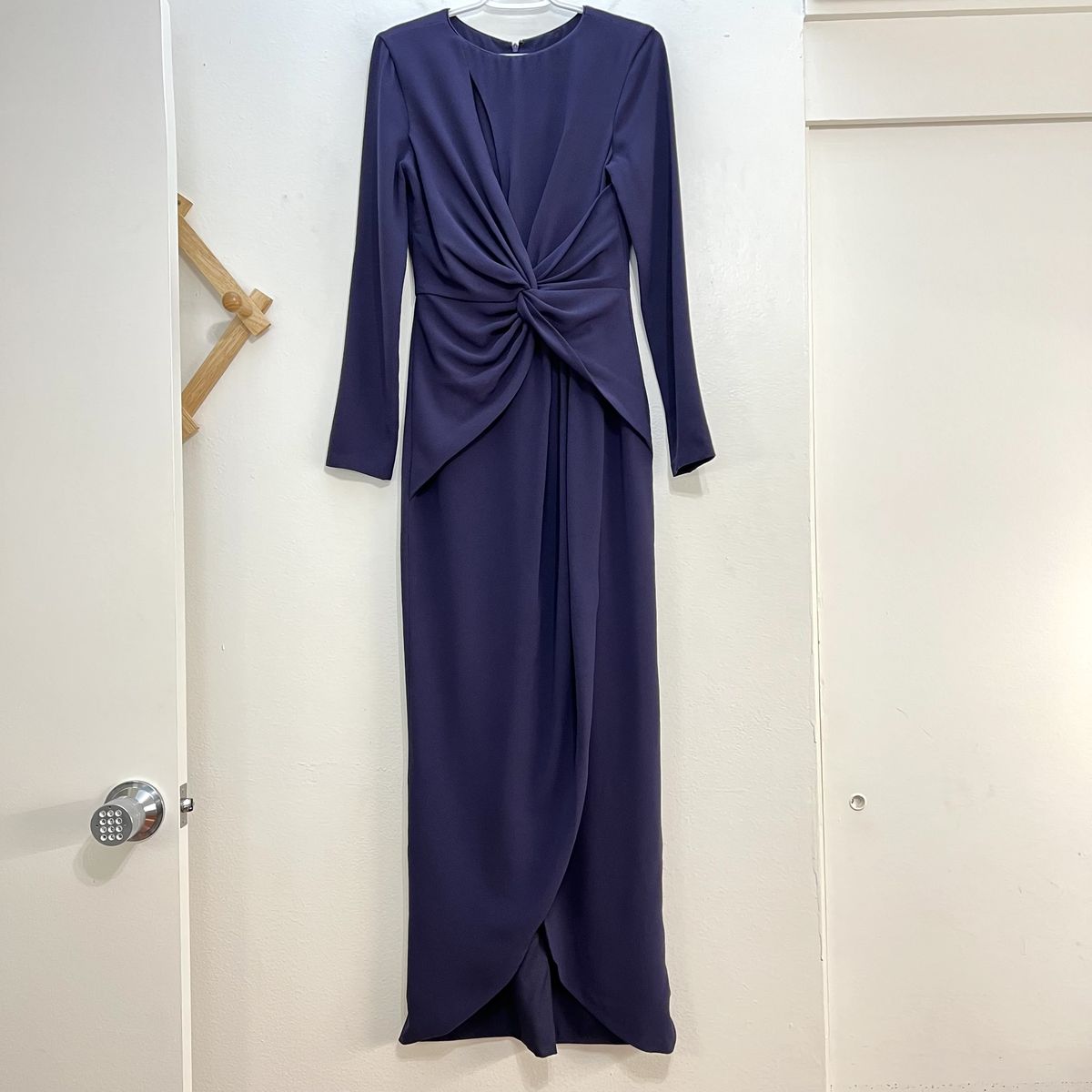 Style Naomi Dress the Population Size 8 Long Sleeve Sequined Purple Side Slit Dress on Queenly