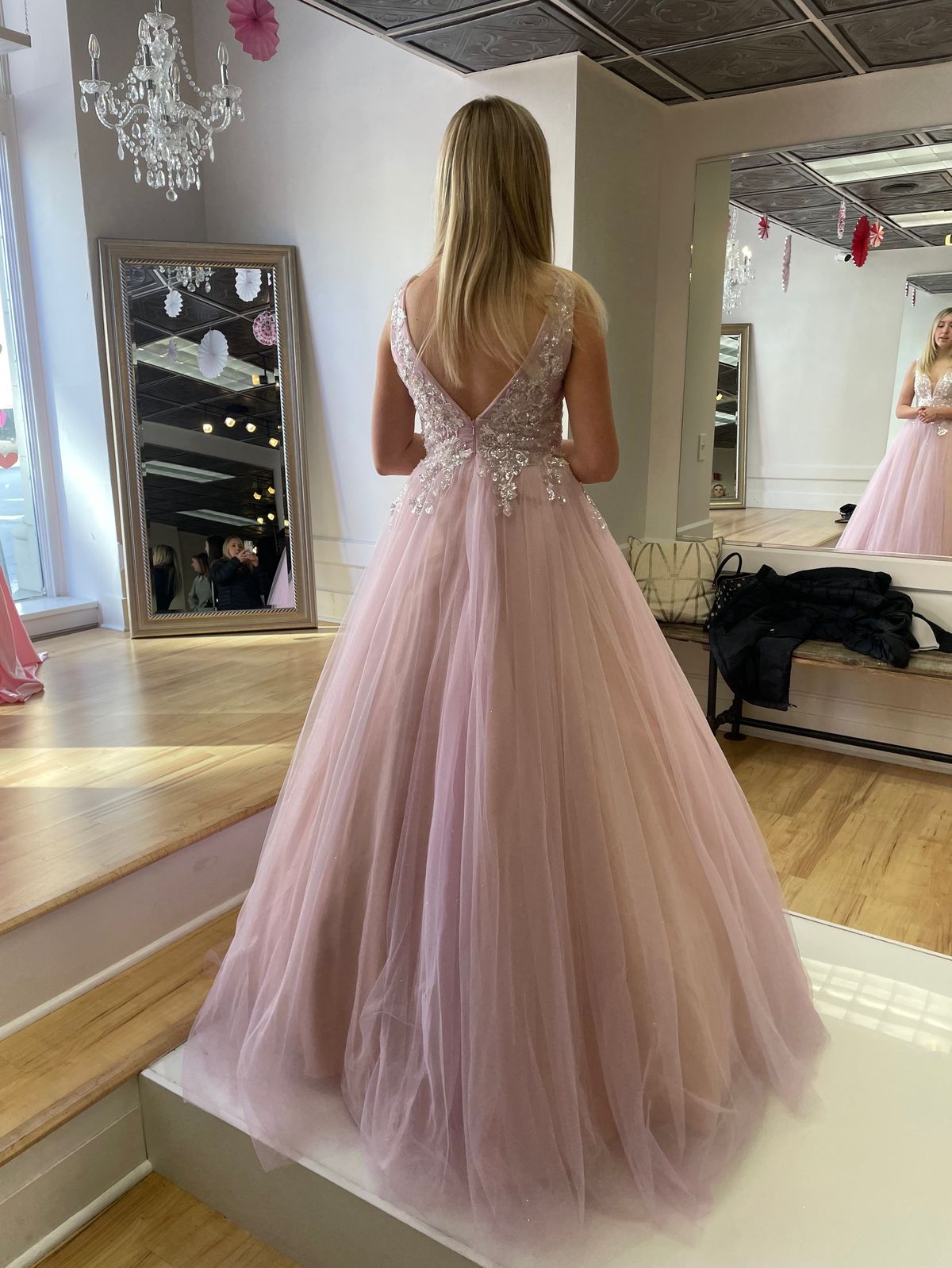 Jovani Size 4 Prom Plunge Pink Ball Gown on Queenly