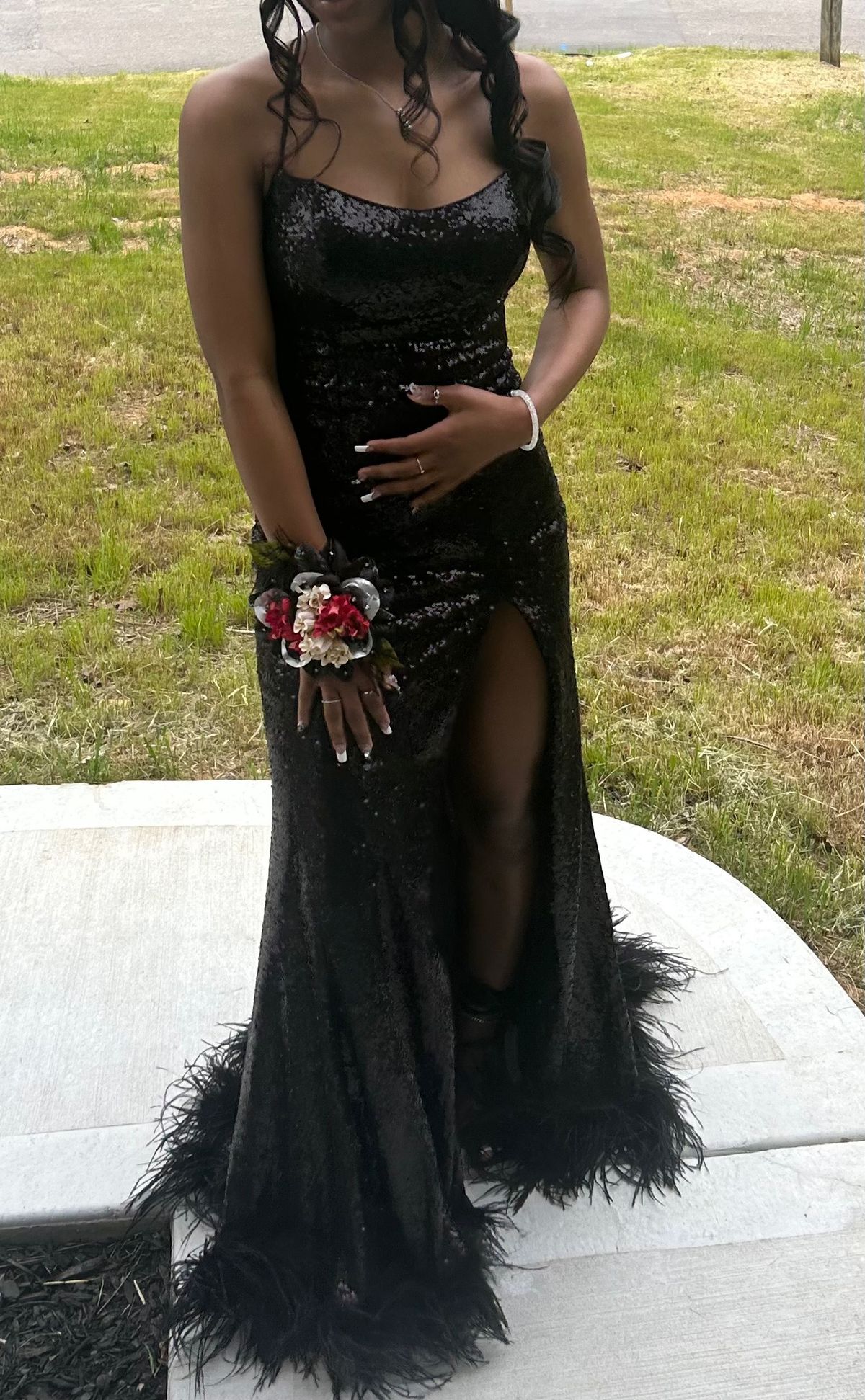 Size 4 Prom Plunge Black Side Slit Dress on Queenly