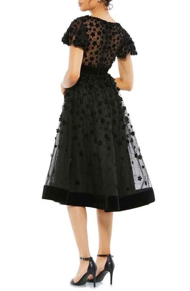 Mac Duggal Size 8 Floral Black Cocktail Dress on Queenly
