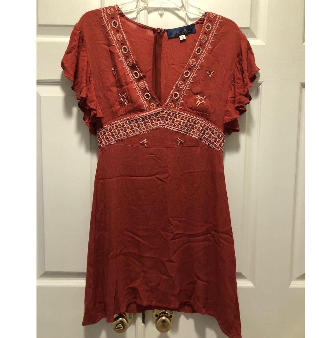 Francesca’s Size M Floral Red Cocktail Dress on Queenly