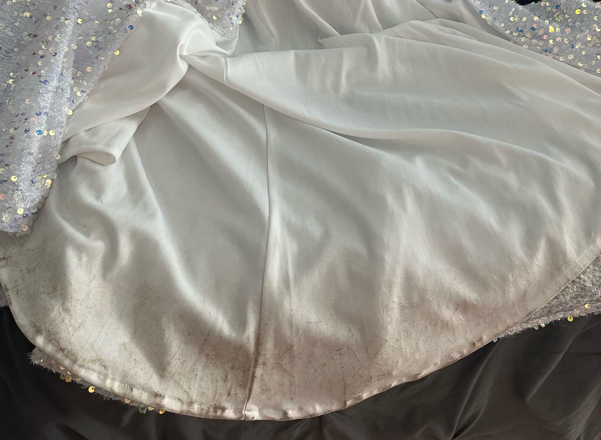 Cinderella Divine Size 4 Prom One Shoulder White Side Slit Dress on Queenly