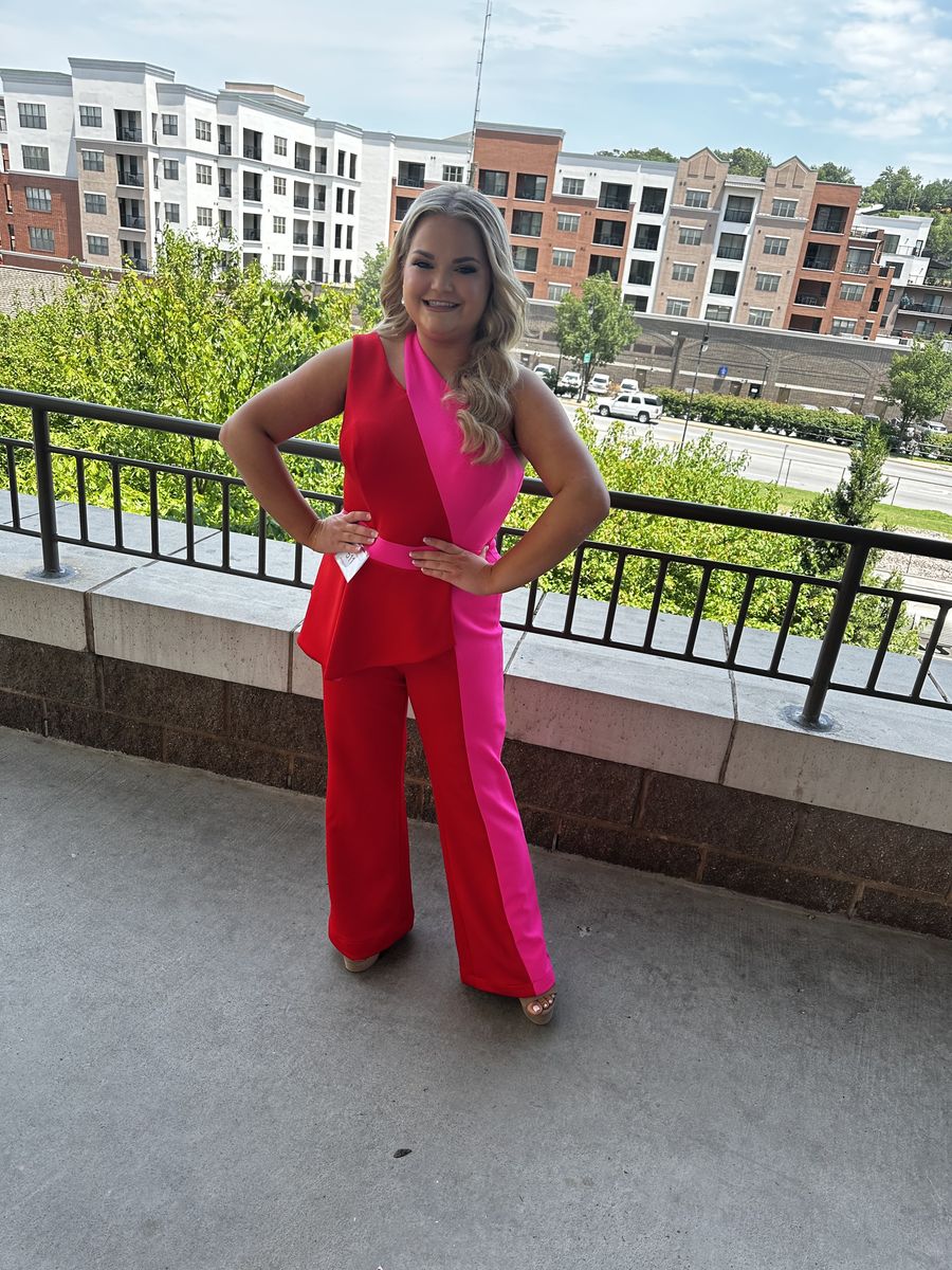 Size 10 Prom One Shoulder Red Formal Jumpsuit on Queenly