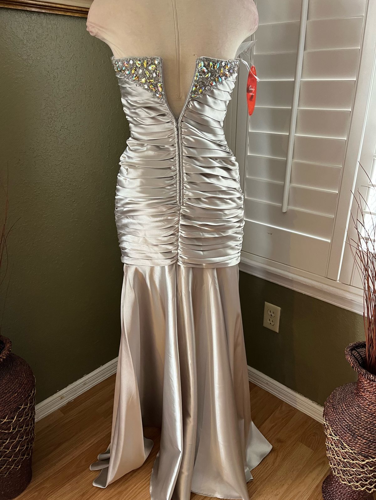 Size XS Prom Strapless Silver A-line Dress on Queenly