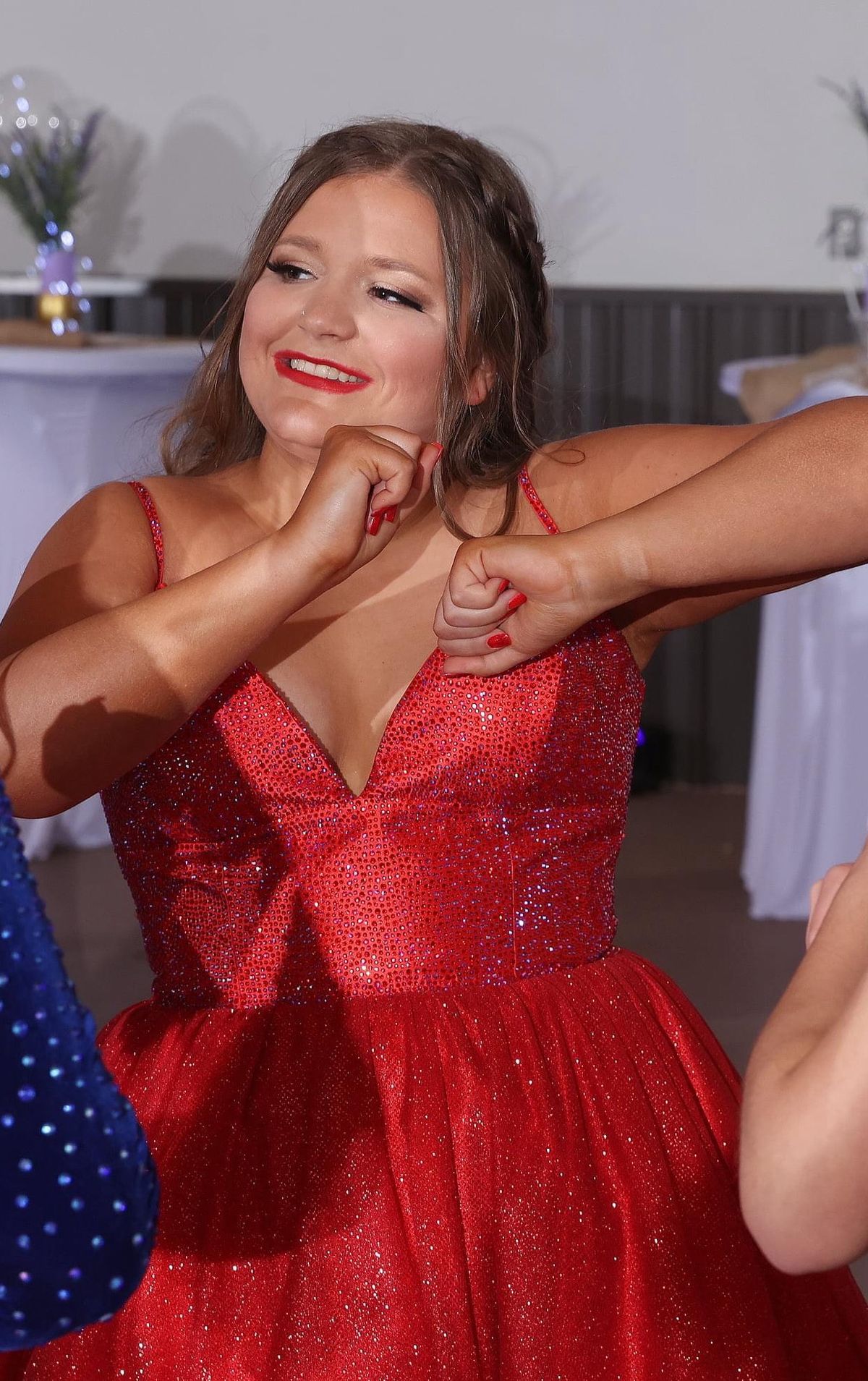 Sherri Hill Plus Size 16 Prom Plunge Red Ball Gown on Queenly