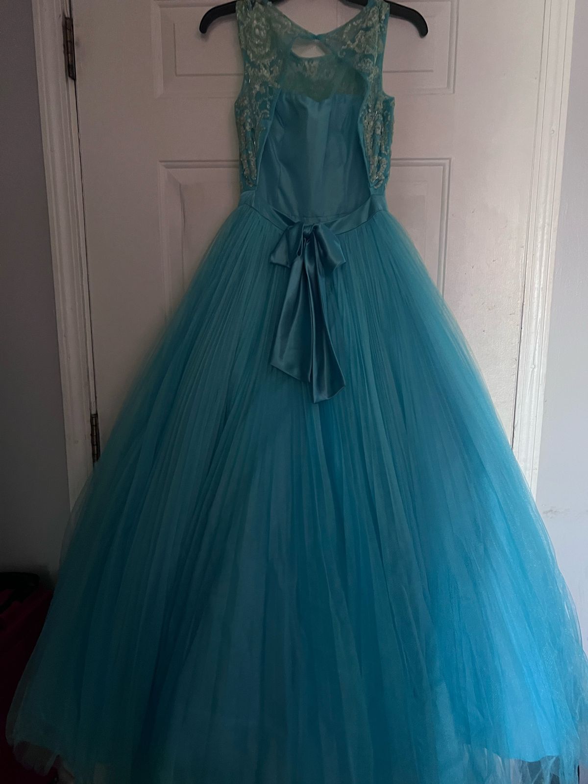 Size 6 Prom Multicolor Ball Gown on Queenly
